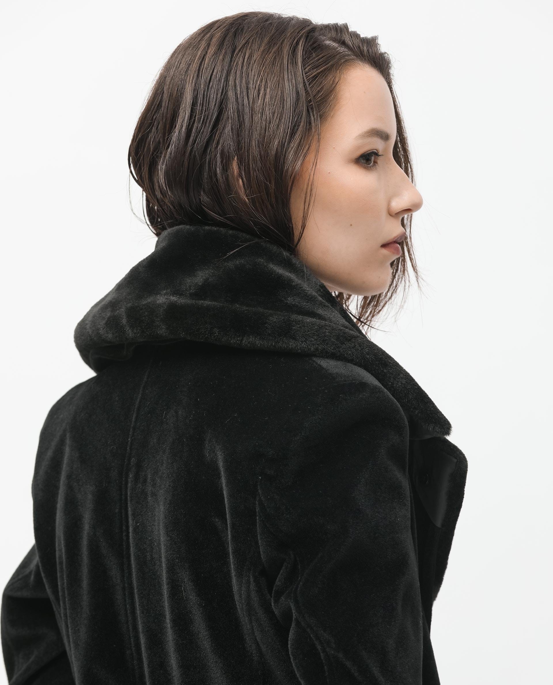 Rareism Women's Teich Black Polyester Lapel Neck Plain Knee Length Regular Fit Long Coat