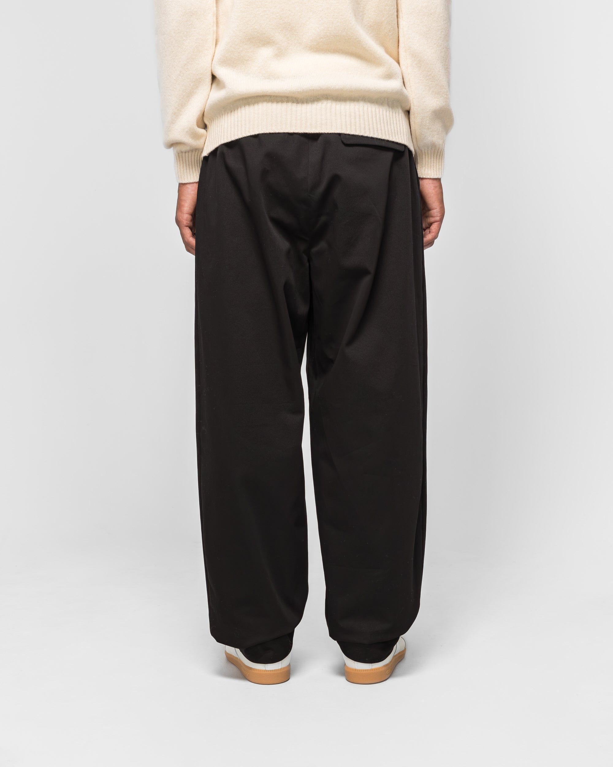 Dudley Coppice Pleated Trousers - Black Tailoring Twill