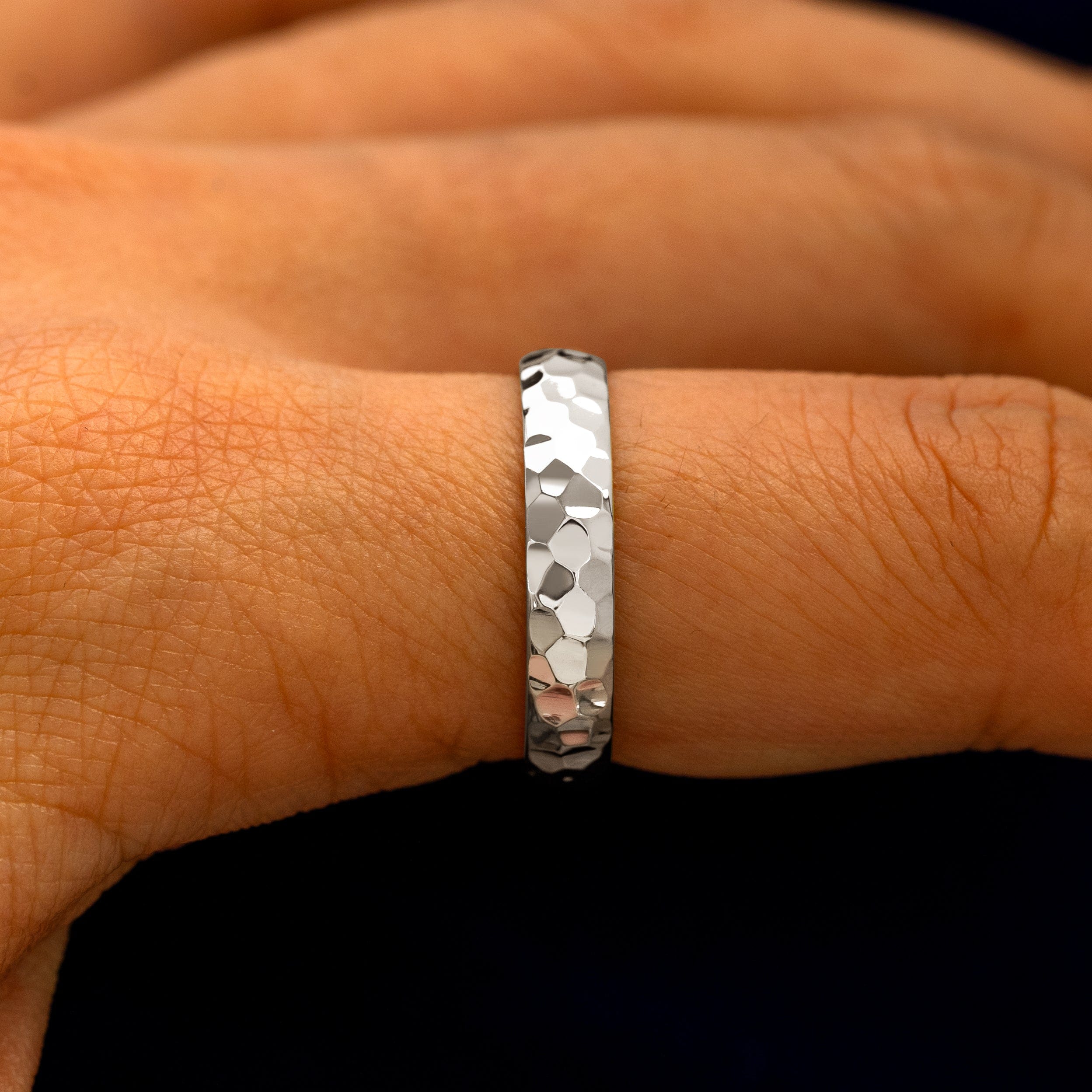 Automic Gold Studio Silver Curvy Hammered Band
