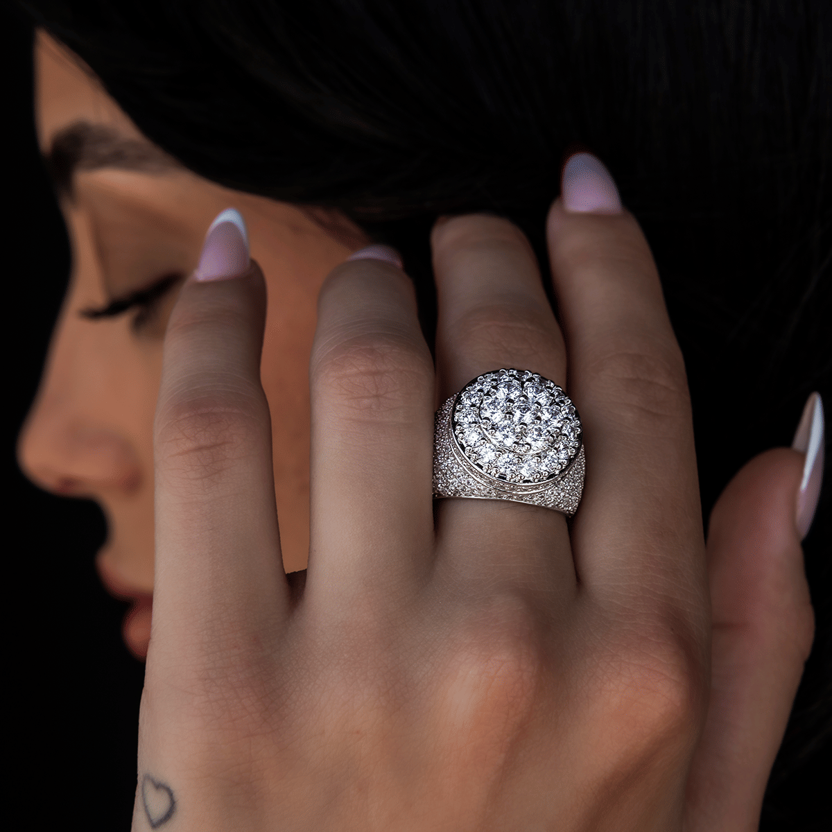 GLD Women Diamond Cluster Ring in White Gold Vermeil