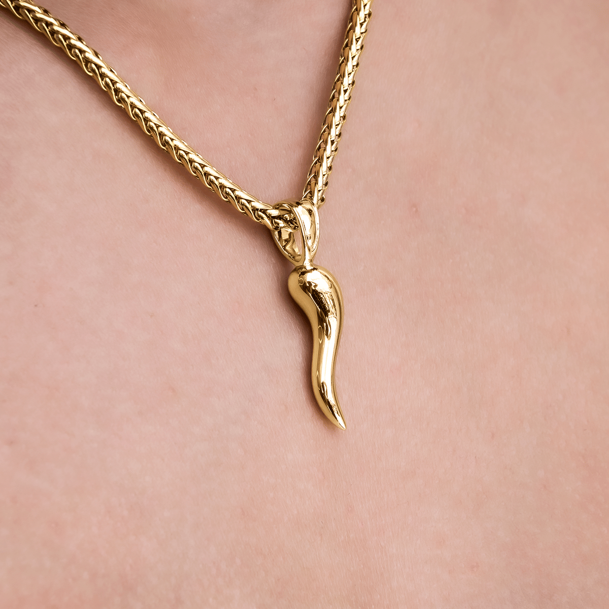 GLD Women Italian Horn Pendant + 4 mm Palm Necklace Bundle in Yellow Gold