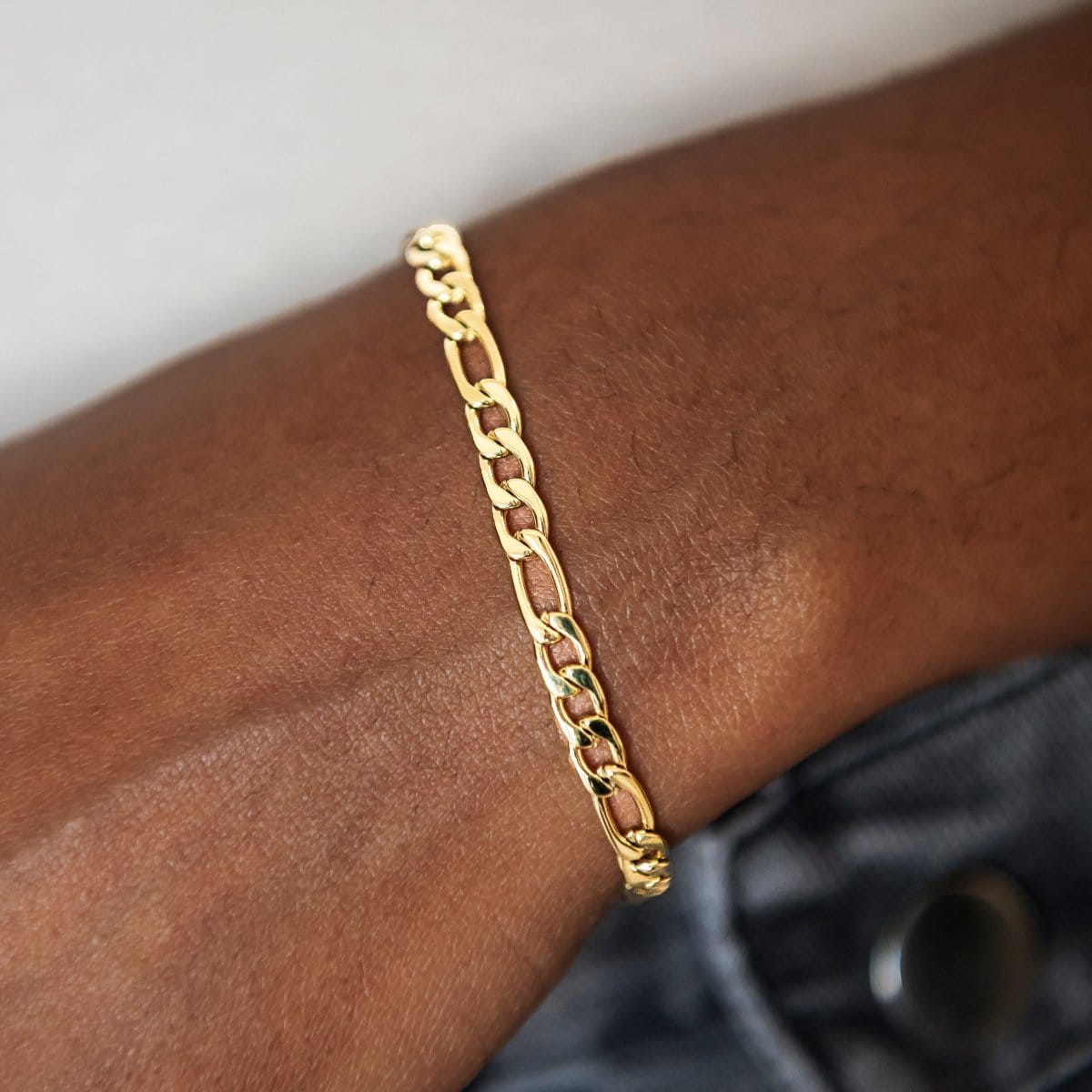 GLD Women Figaro Chain + Bracelet Bundle in Yellow Gold - 4 mm