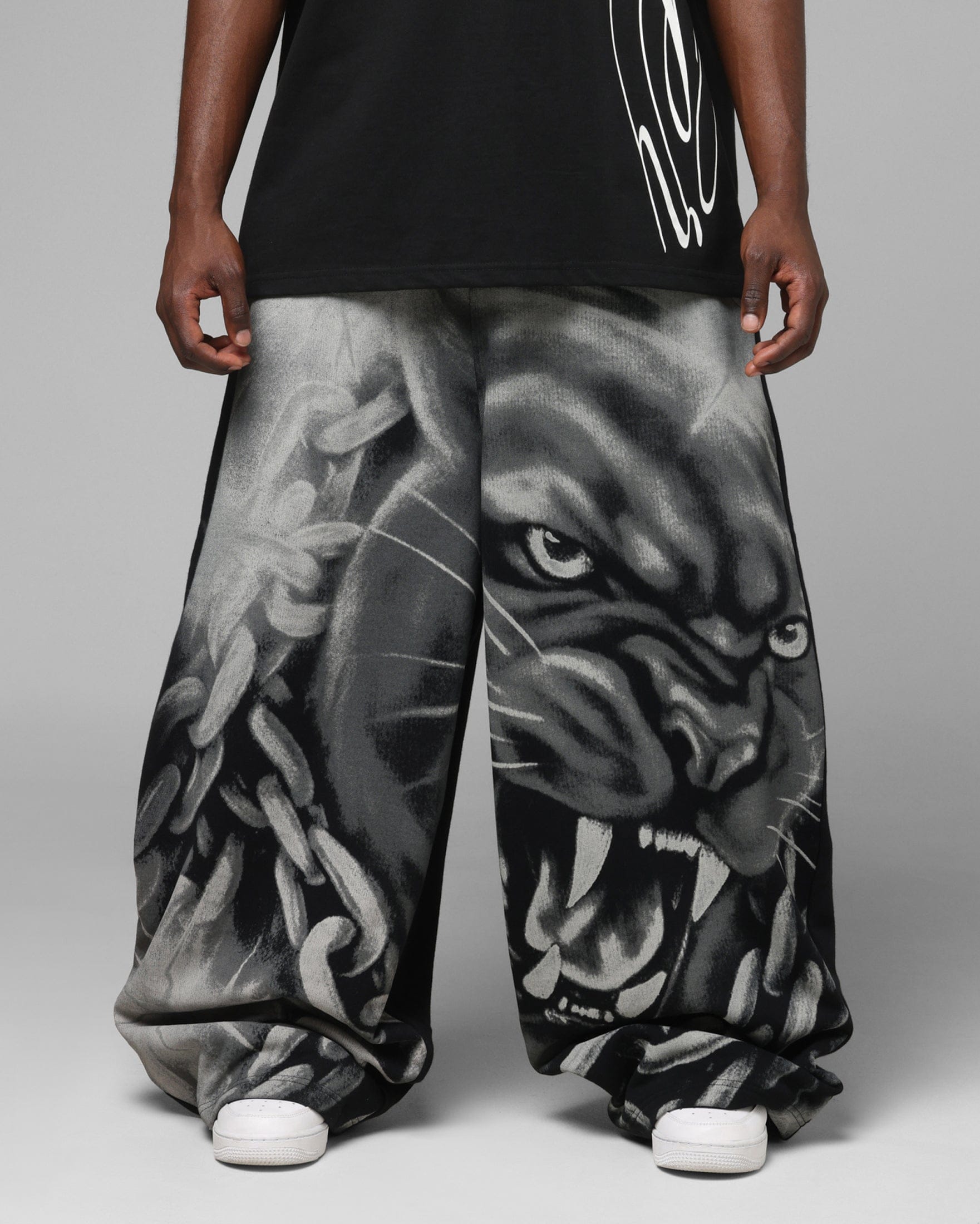 Loiter Airbrush Sweatpants Black