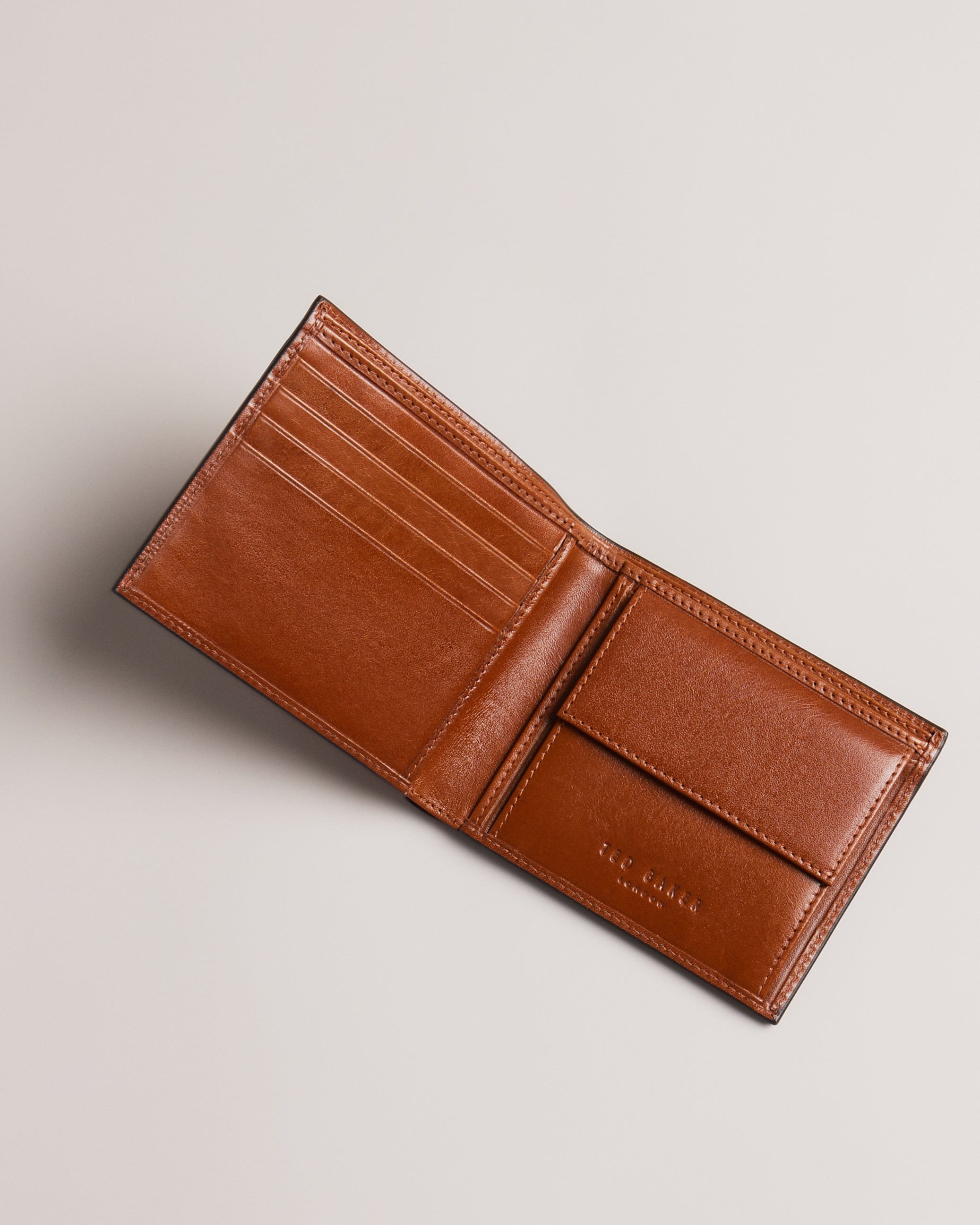 CORNER Prugs Embossed Corner Leather Bifold Coin Wallet Tan