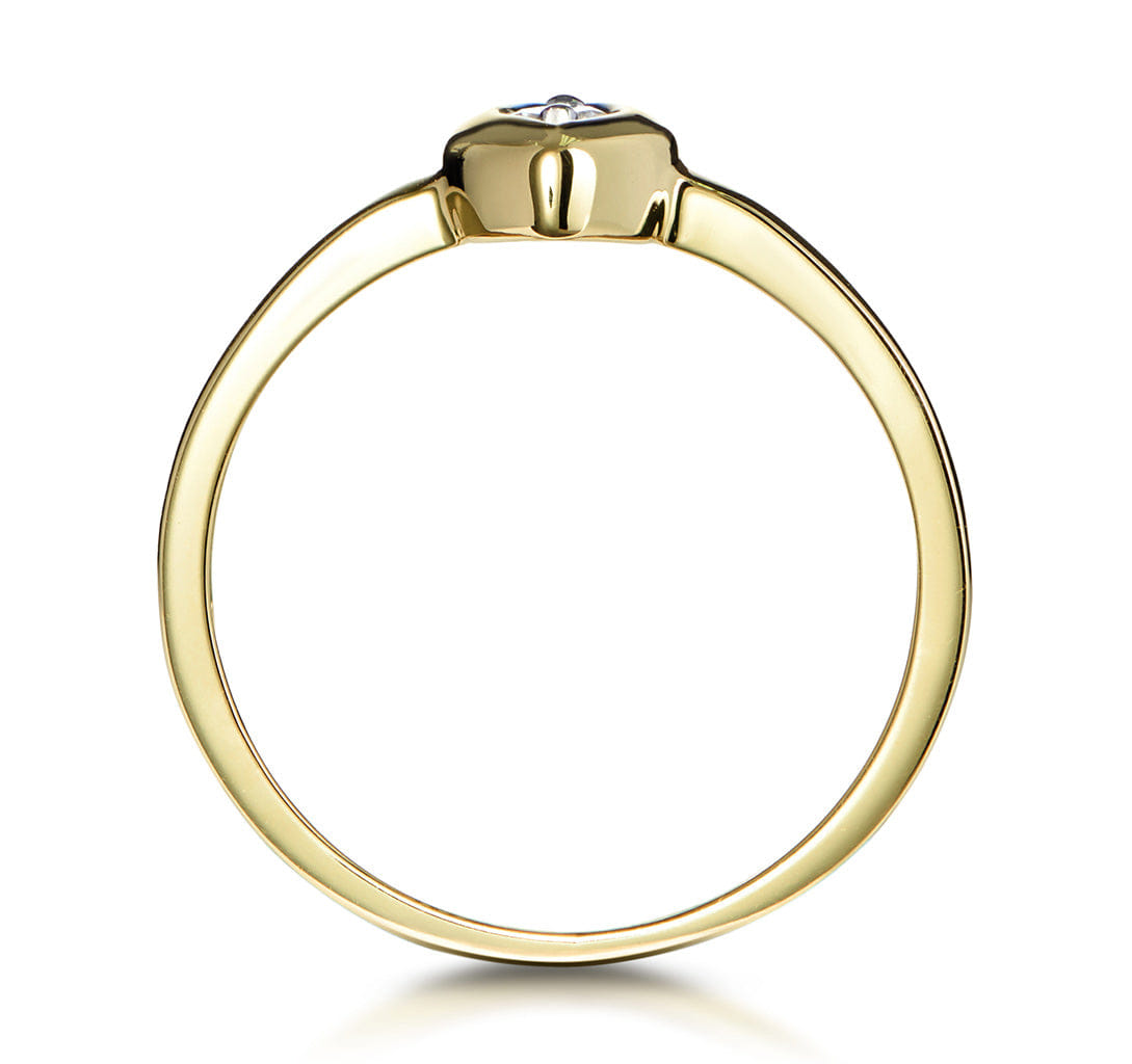 Diamond Single Stone Diamond Apsis Ring in 9K Gold
