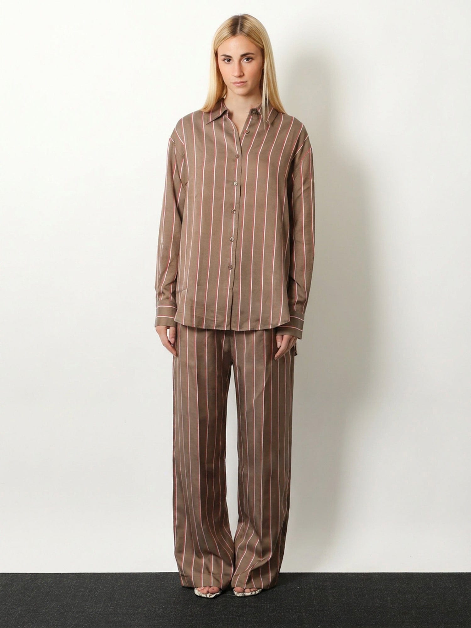 THE Frankie SHOP Viscose and silk blend trousers