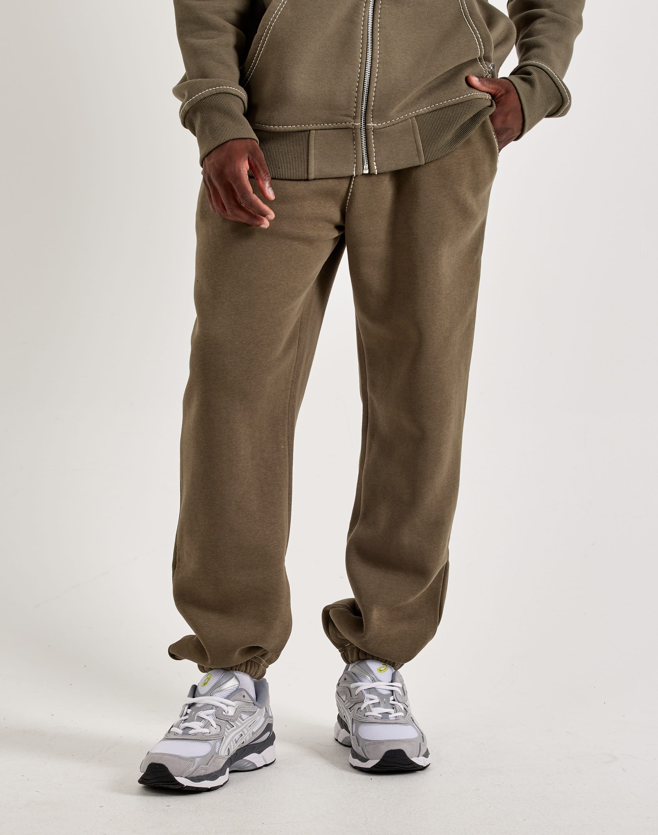 True Religion Heritage Big - T Fleece Joggers