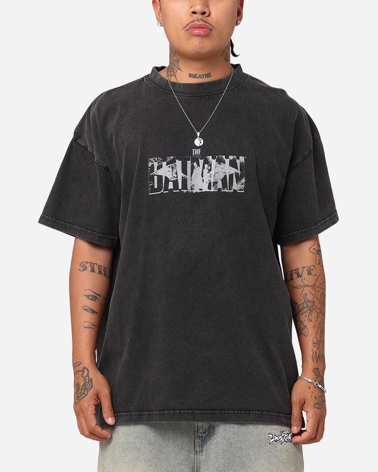 73studio x DC Batman Dark Logo Vintage T - Shirt Black Acidwash