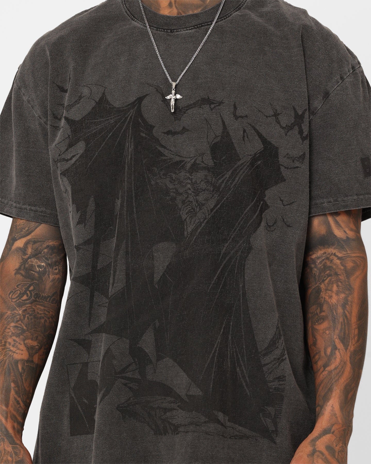 73studio x DC Batman Issue #423 Noir Heavyweight Vintage T - Shirt Black Wash