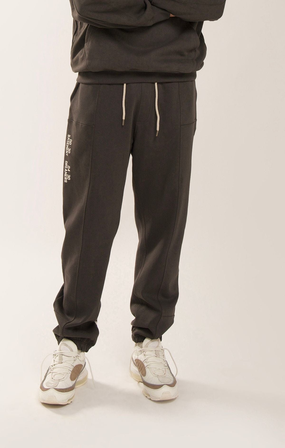 NAC 00:30 04:30 JOGGERS