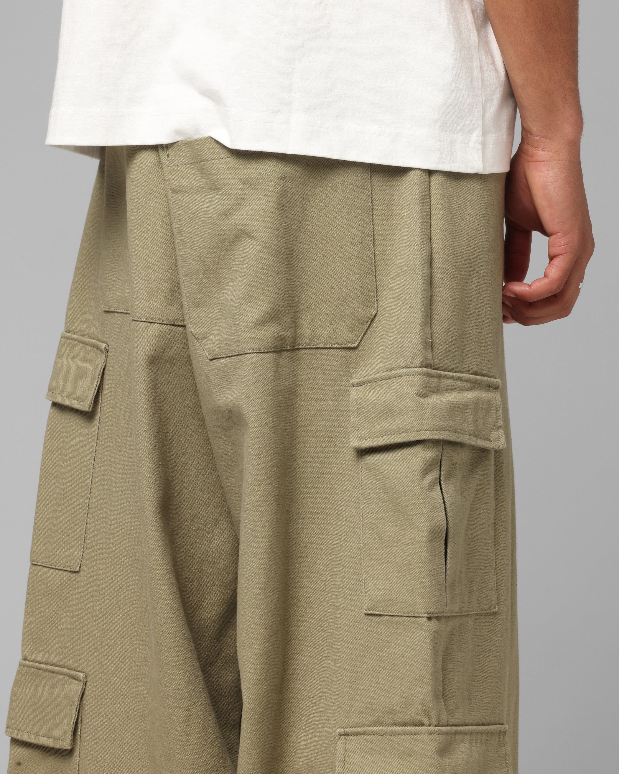 Loiter F - 16 Balloon Cargo Pants Khaki