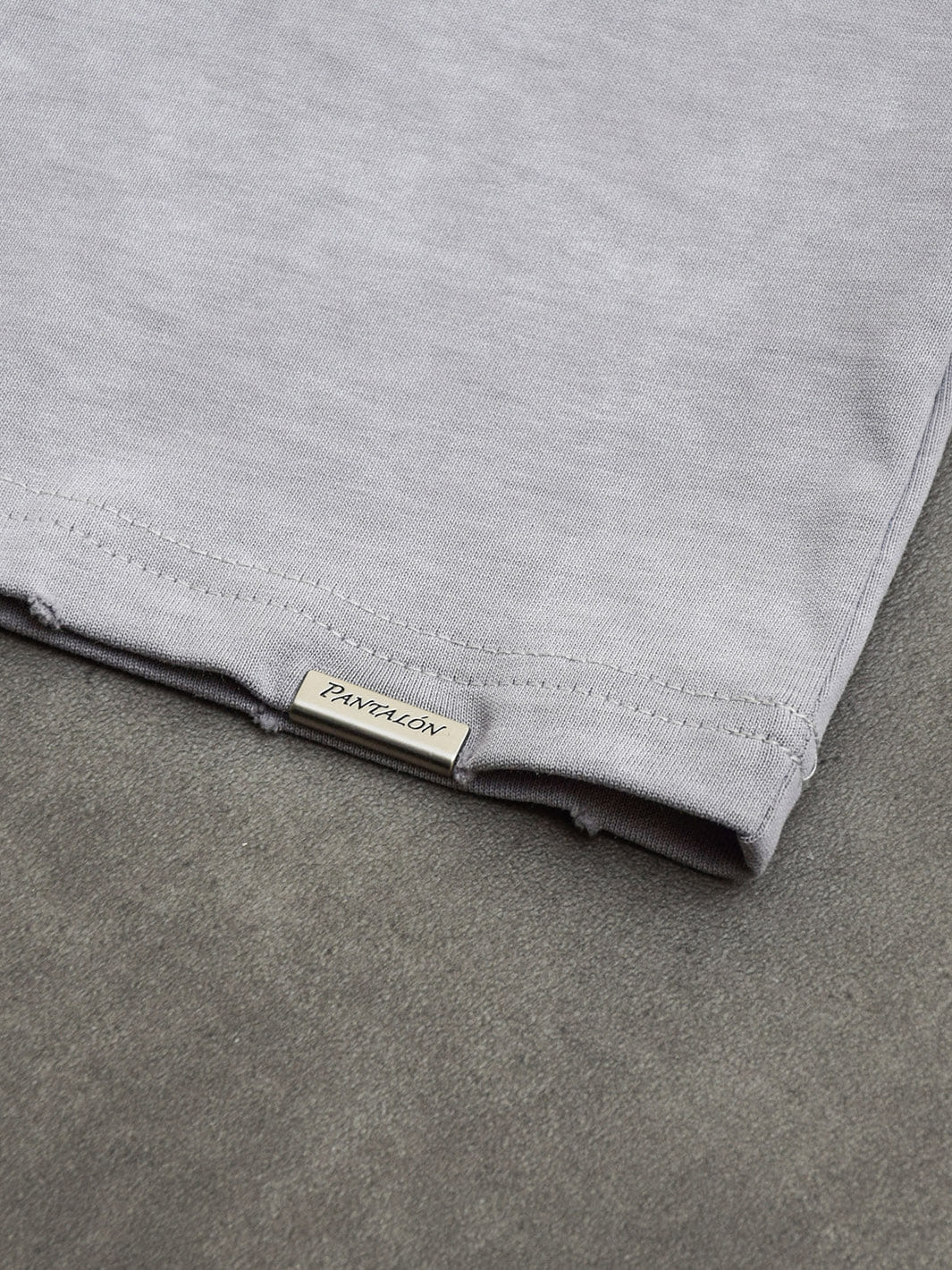 Pantalón Distressed Stone Washed T - Shirt Light Grey