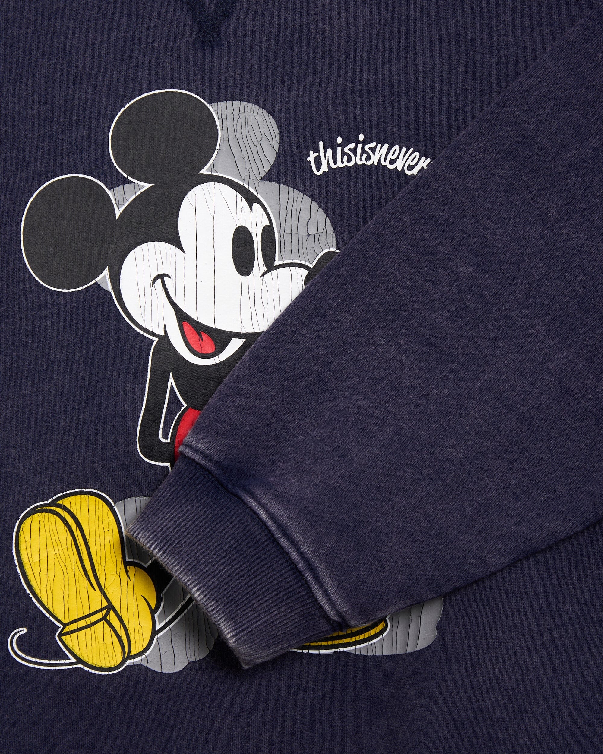 Thisisneverthat® Sudadera con gráfico Relaxed thisisneverthat® x Disney Mickey Classic para hombre
