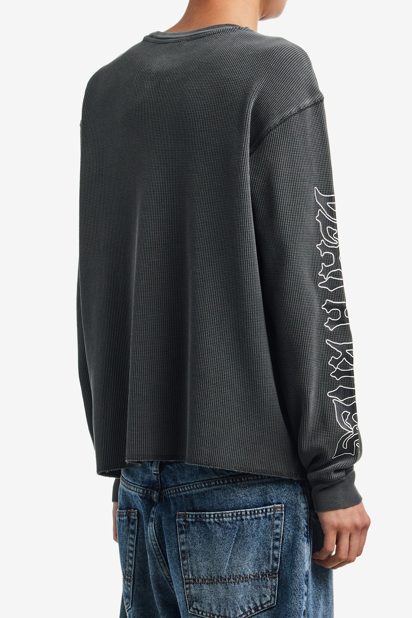 DEATH RITES SCRIPT SLEEVE WAFFLE TOP