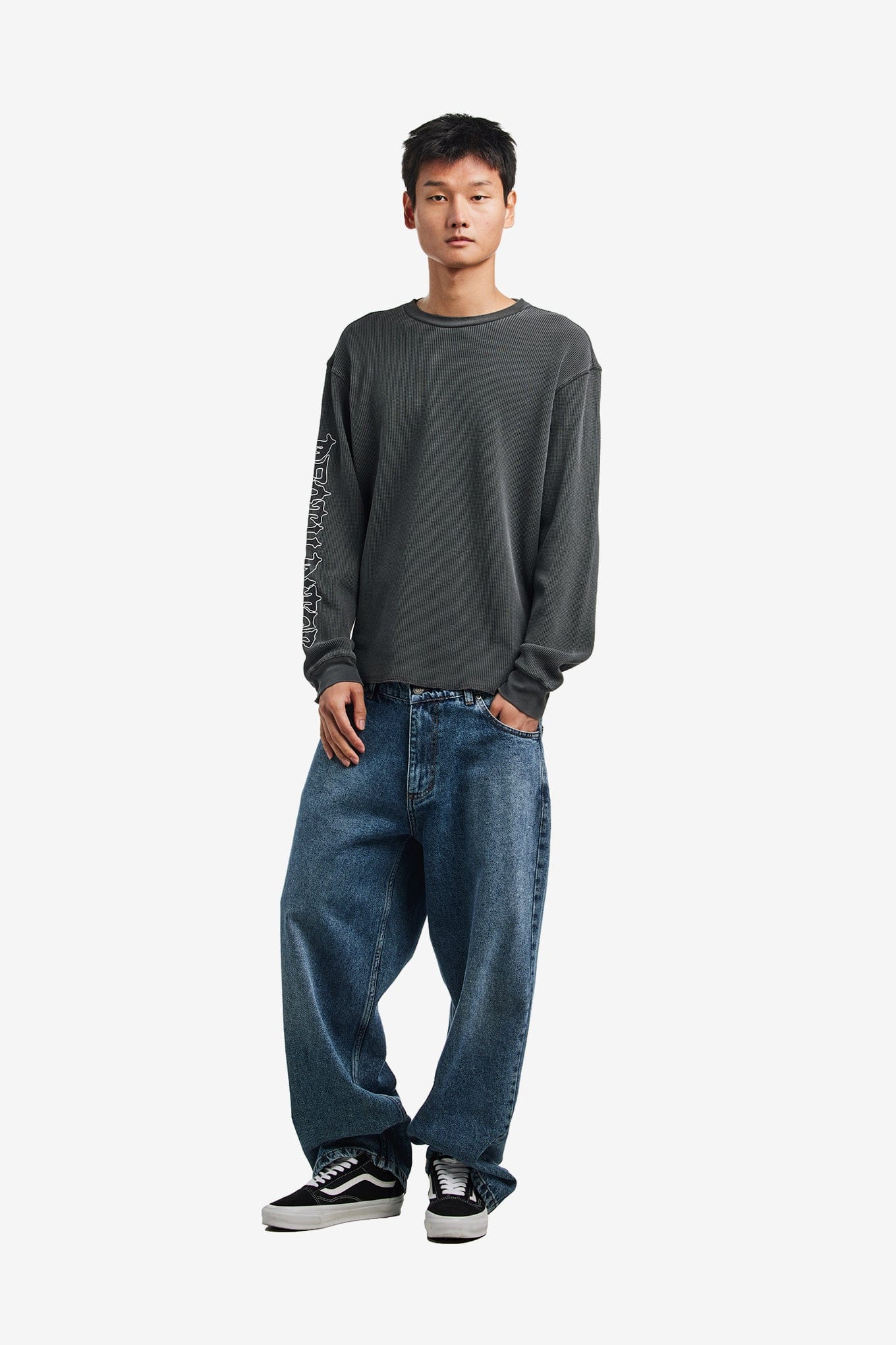 DEATH RITES SCRIPT SLEEVE WAFFLE TOP
