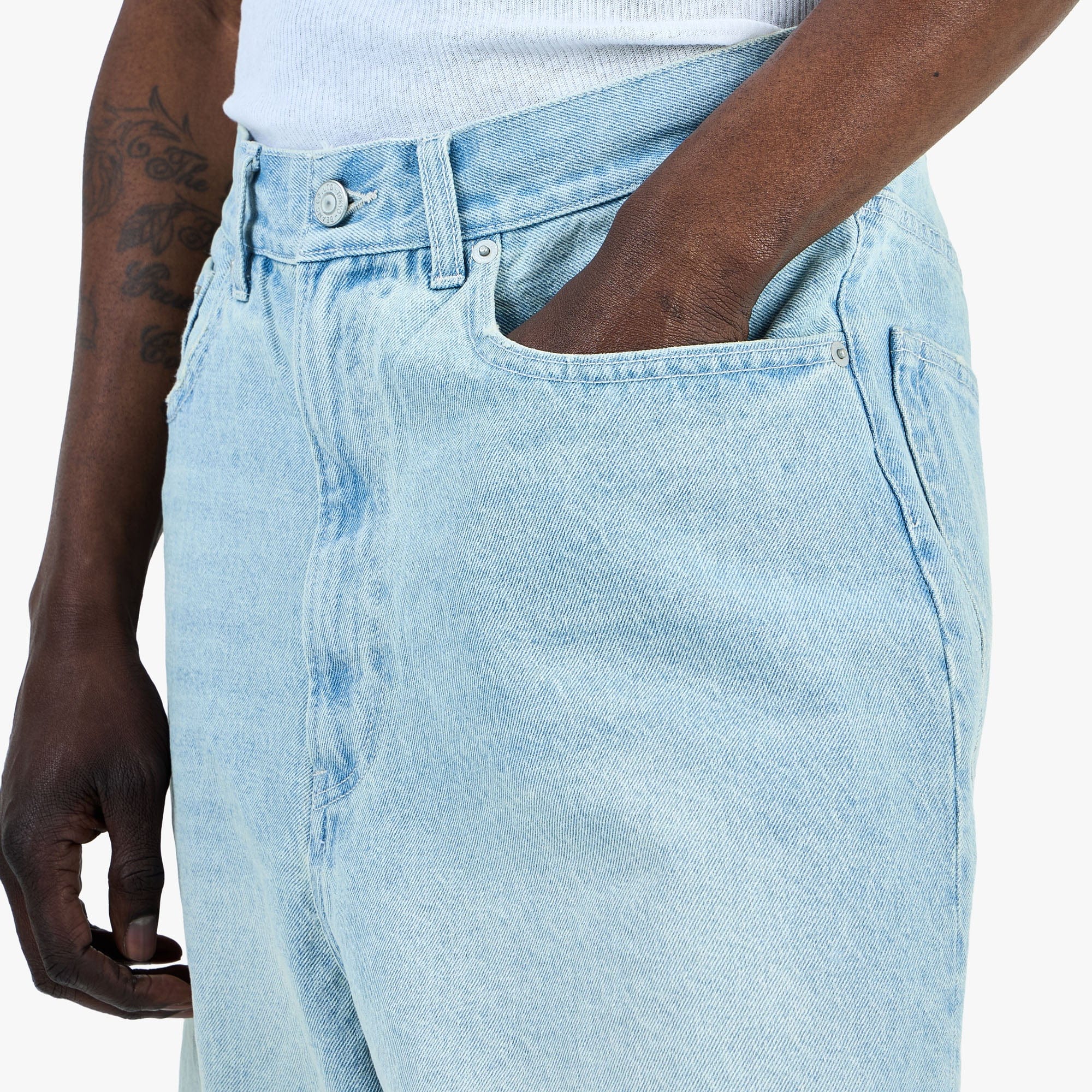 BEAMS Damage Denim Shorts / Ice Wash