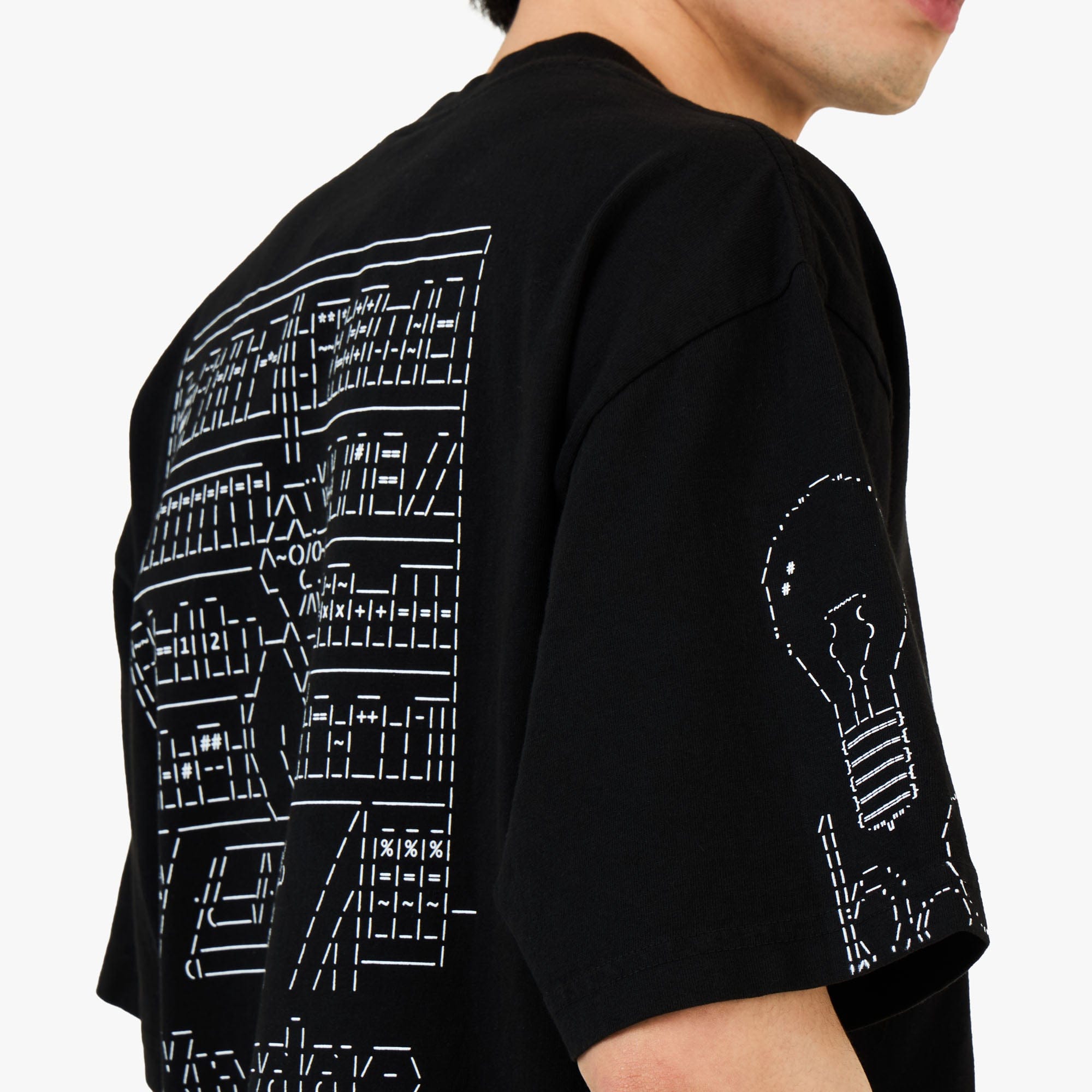 b.Eautiful Writing T - Shirt / Black