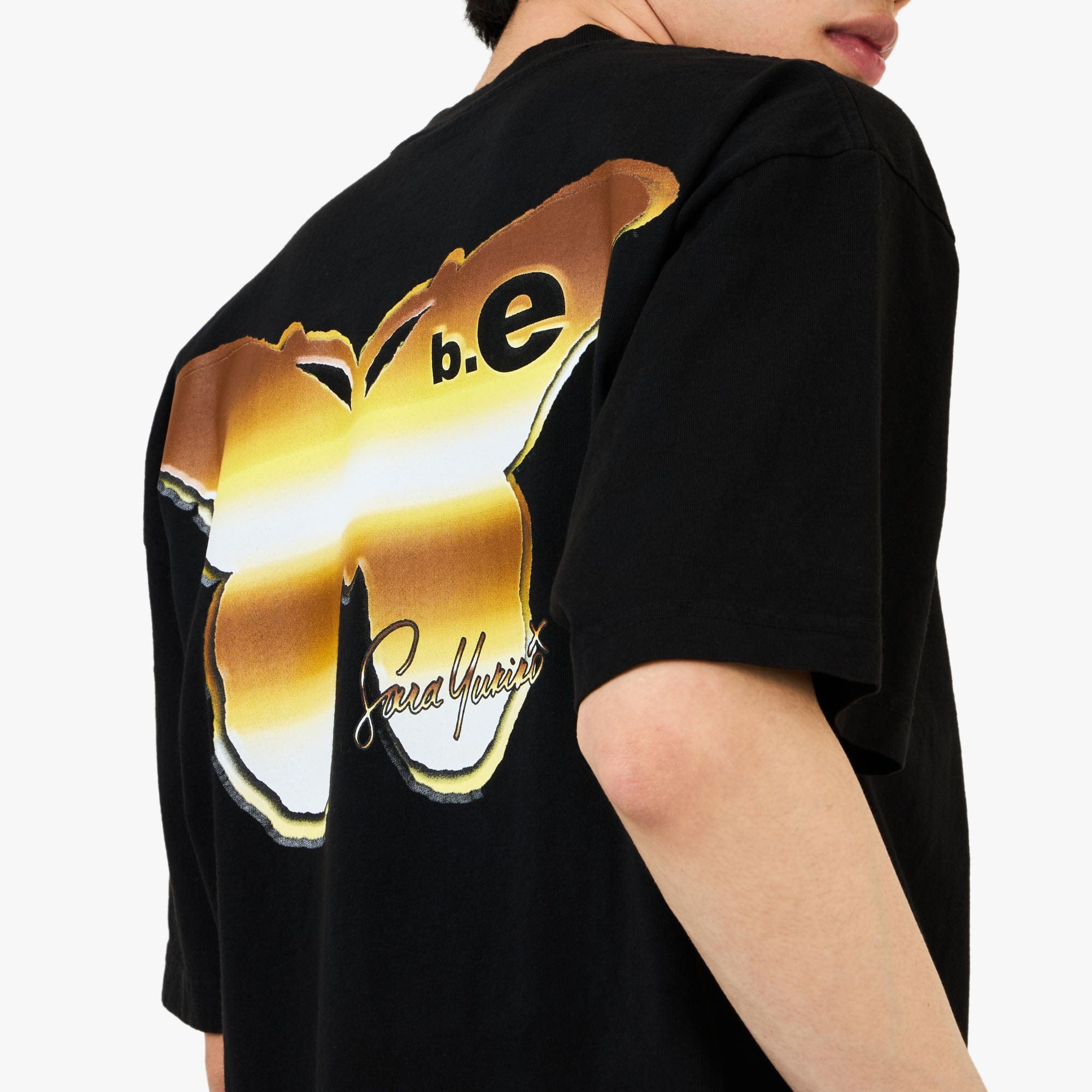 b.Eautiful x Sara Yukiko b.e Girl T - Shirt / Black