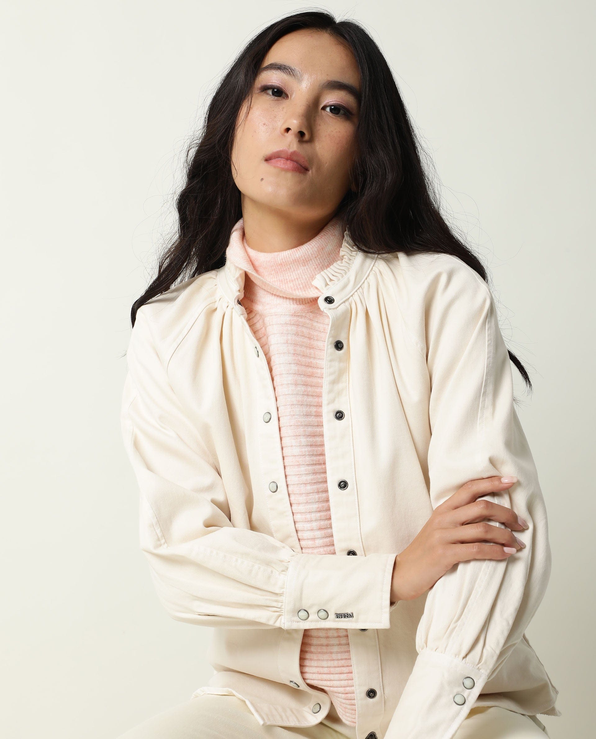 Rareism Women's Bellona Offwhite Cotton Sweetheart Neck Plain Regular Fit Jacket