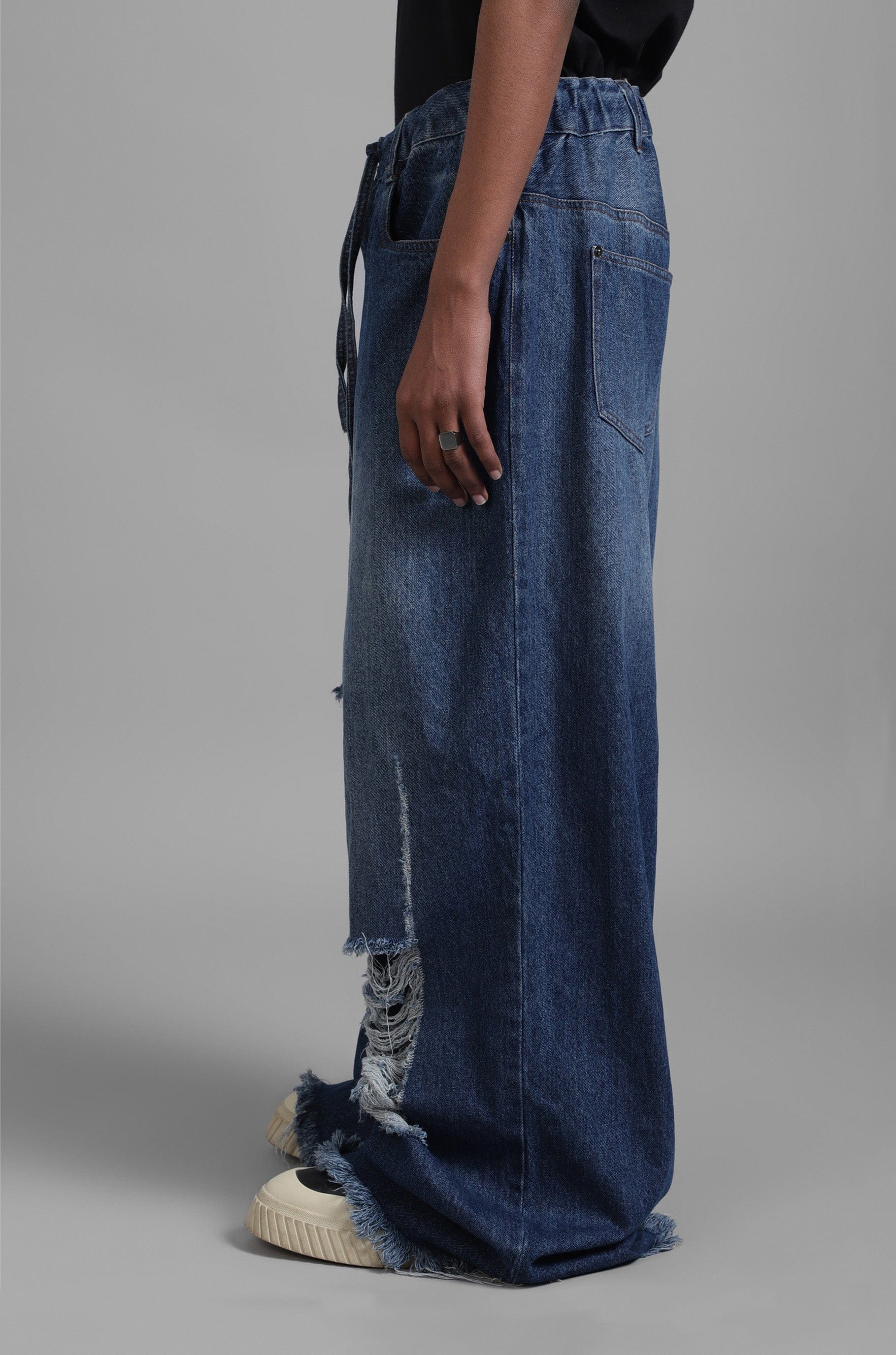 Classic SuperHUEMN Dark Wash Faded Effect Classic Distressed Jeans (Indigo)
