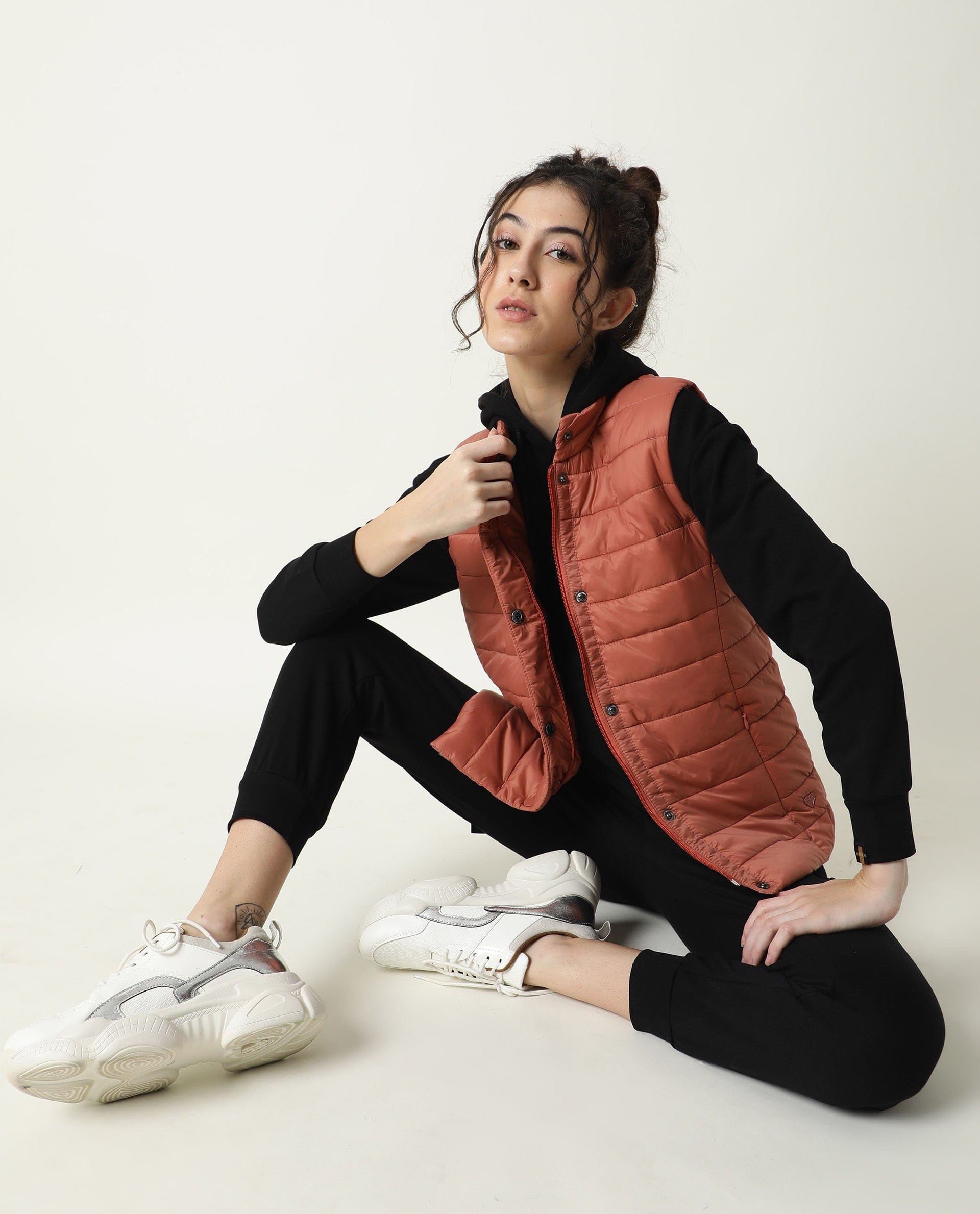 Rareism Women's Trunk Rust Hooded Plain Sleeveless Regular Fit Jacket