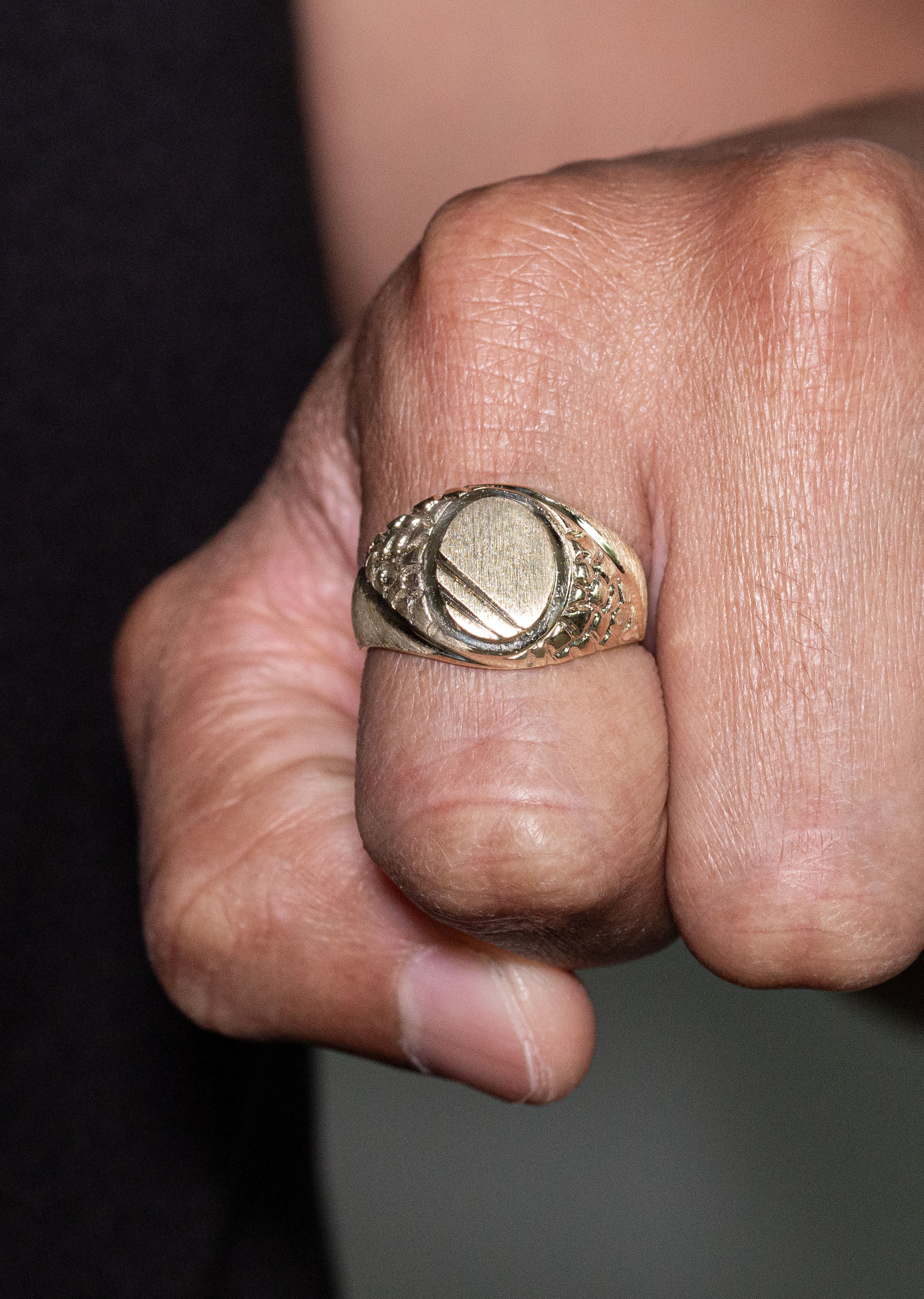 Manufacturer 1 Mens Signet Ring - 10K Gold | 6 Grams