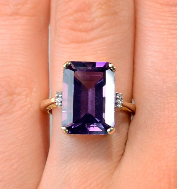 Diamond Amethyst 6.40ct And Diamond 9K Gold Ring