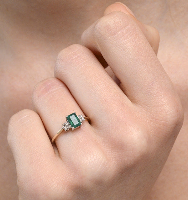Diamond Emerald 0.65ct And Diamond 9K Gold Ring