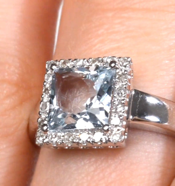 Diamond Aquamarine 1.42CT And Diamond 9K White Gold Ring