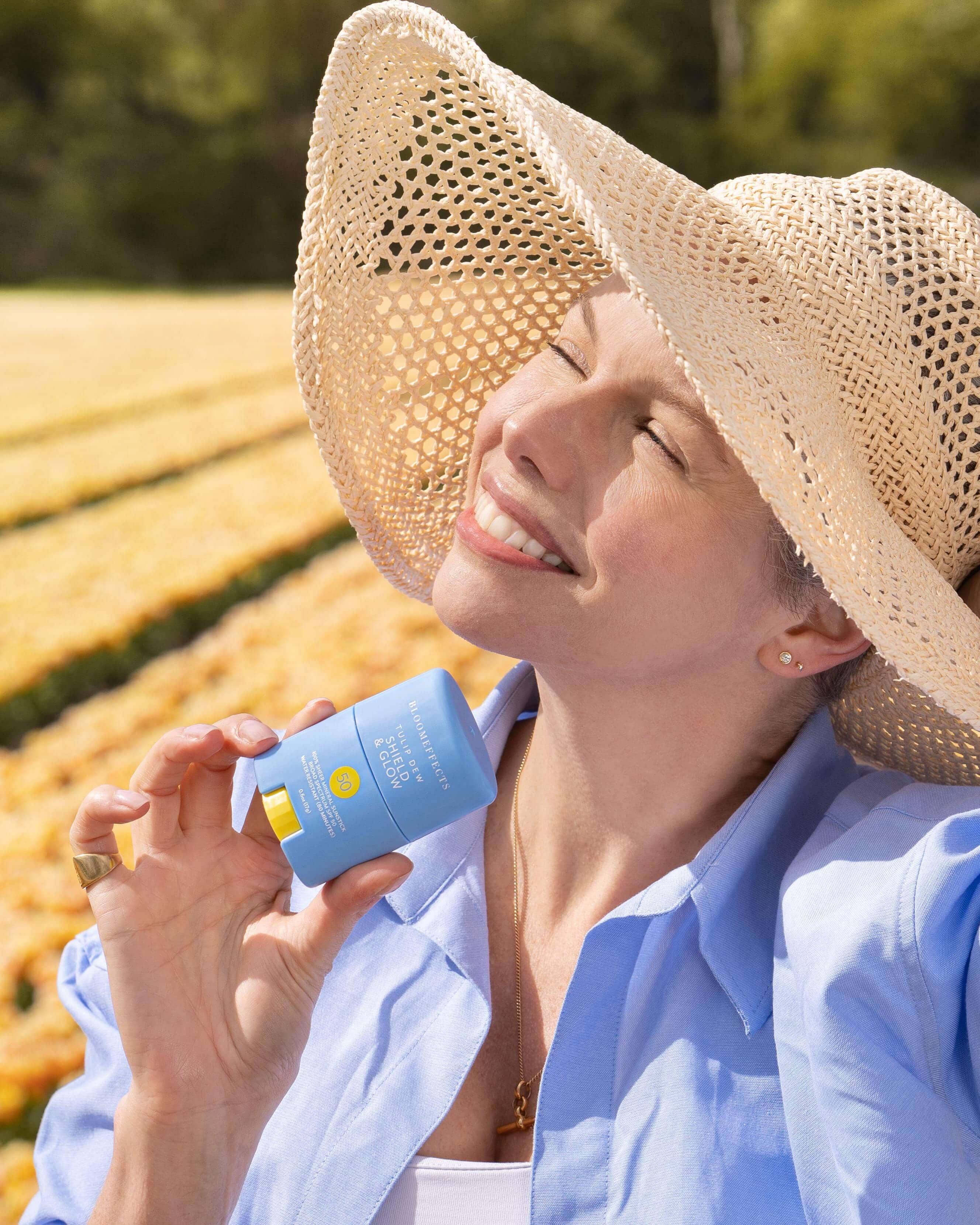 Bloomeffects Tulip Dew Shield & Glow 100% Sheer Mineral Sunstick SPF 50