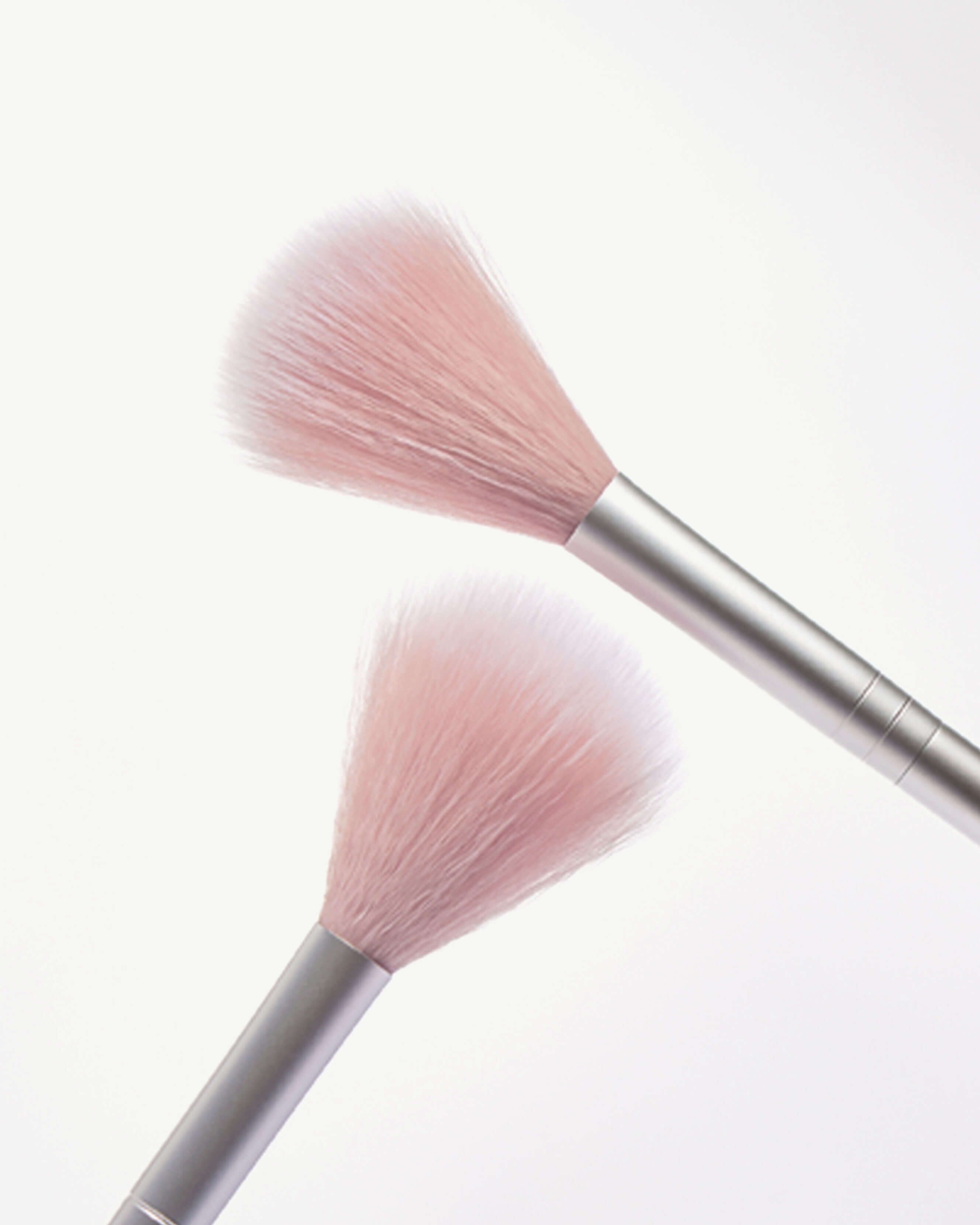 RMS Beauty Skin2Skin Classic Fan Brush