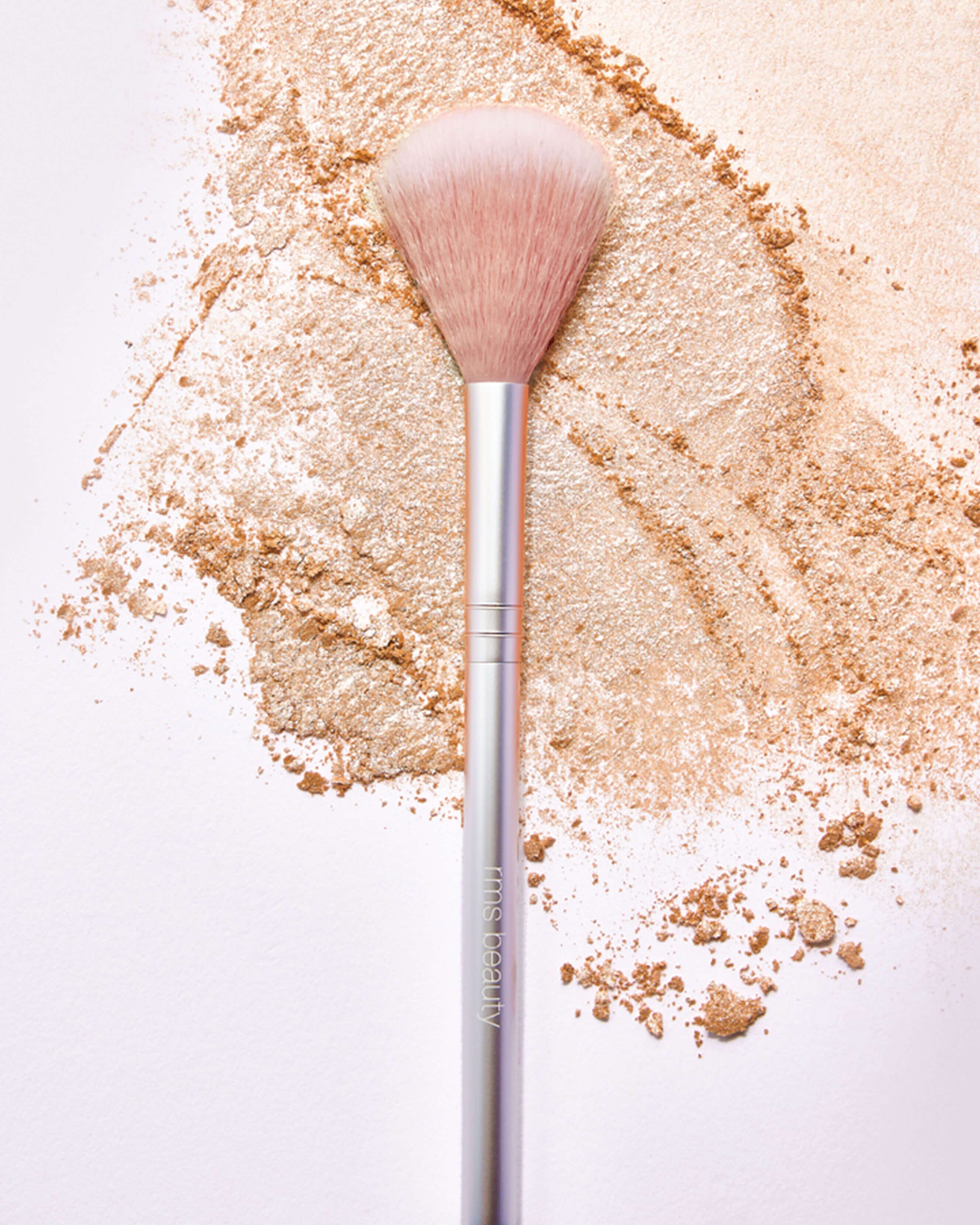 RMS Beauty Skin2Skin Classic Fan Brush