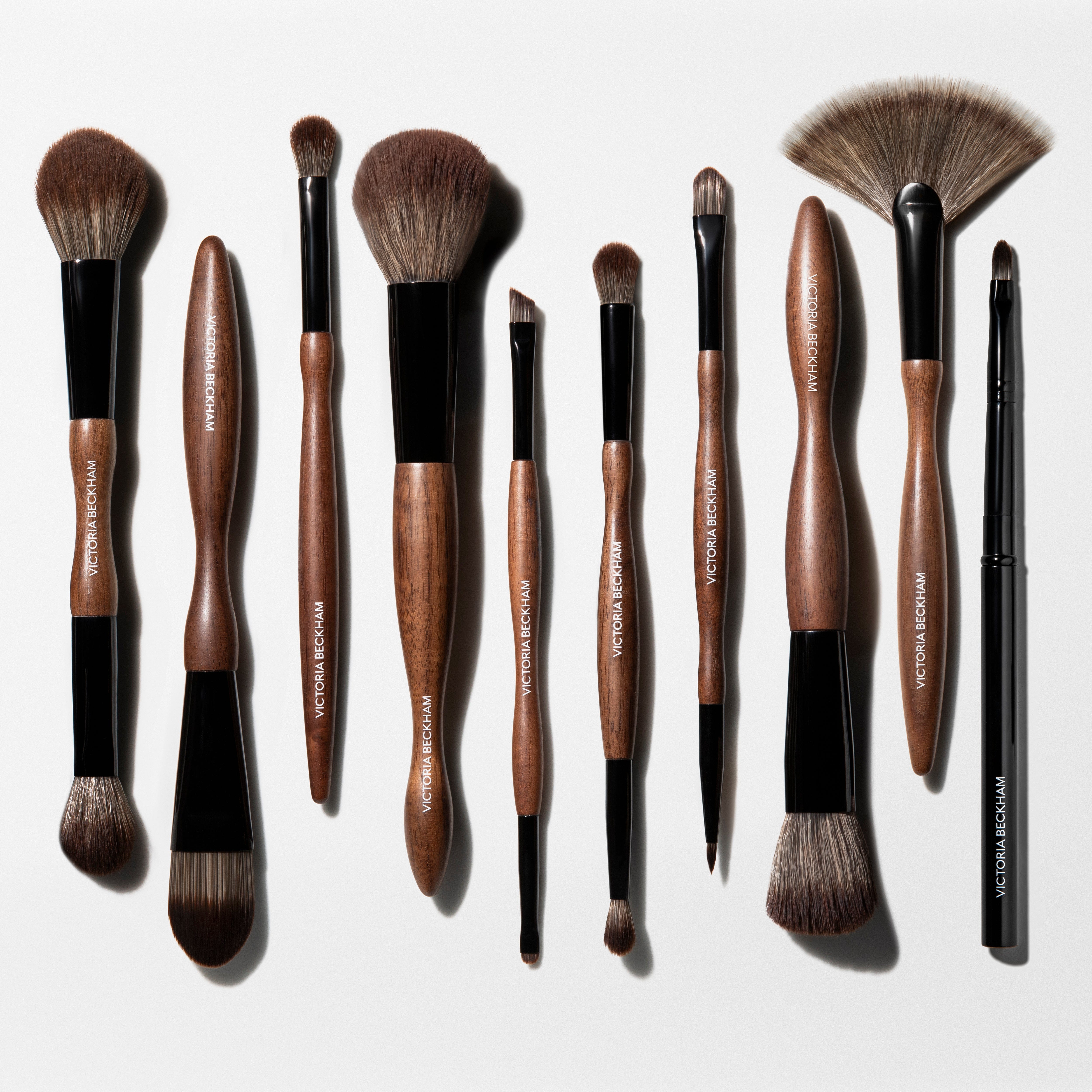 LINE 22. Define & Line Brush