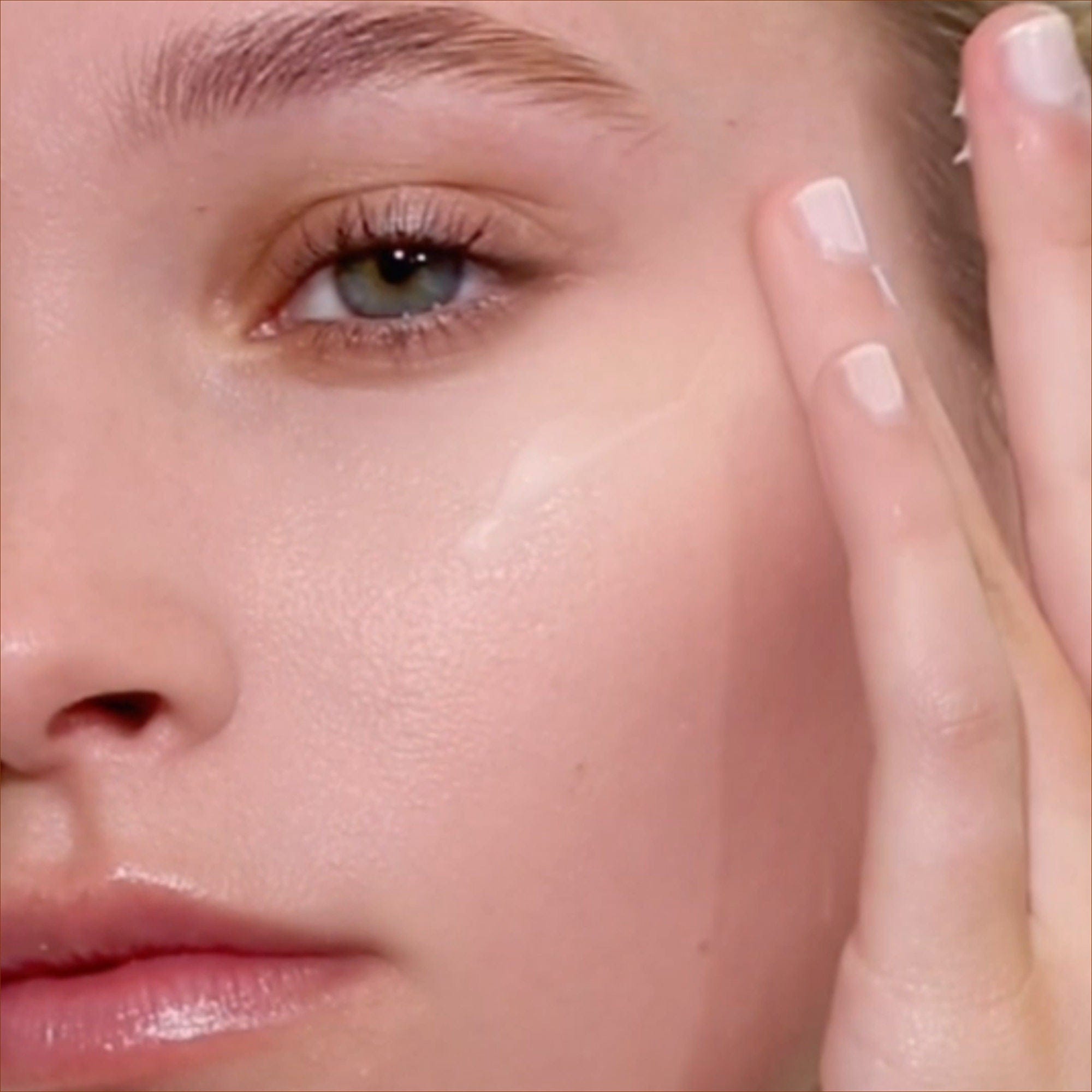 IS Clinical Brightening Serum
