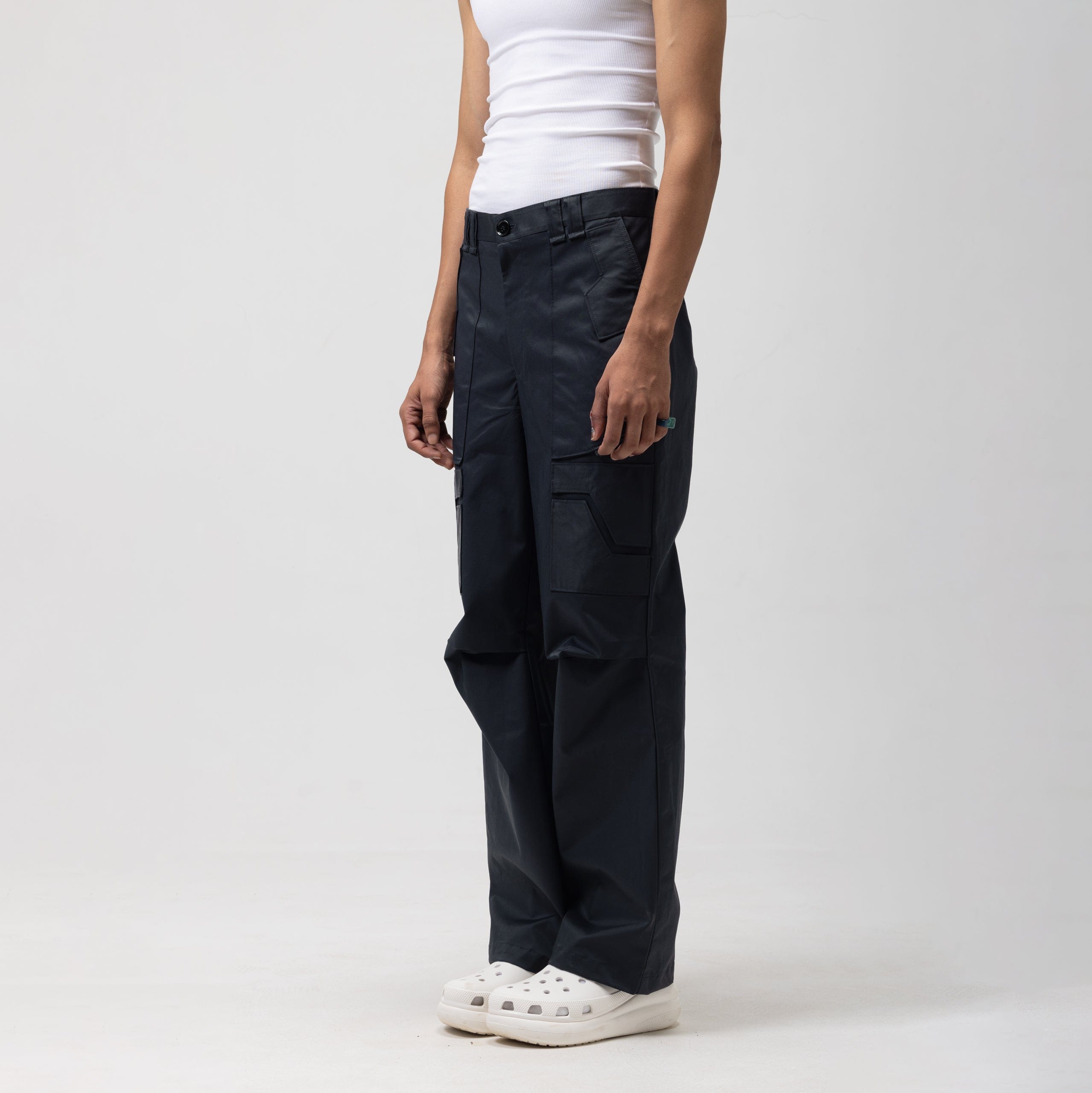Warping Theories PATCH POCKET PARACHUTE PANTS - ONYX