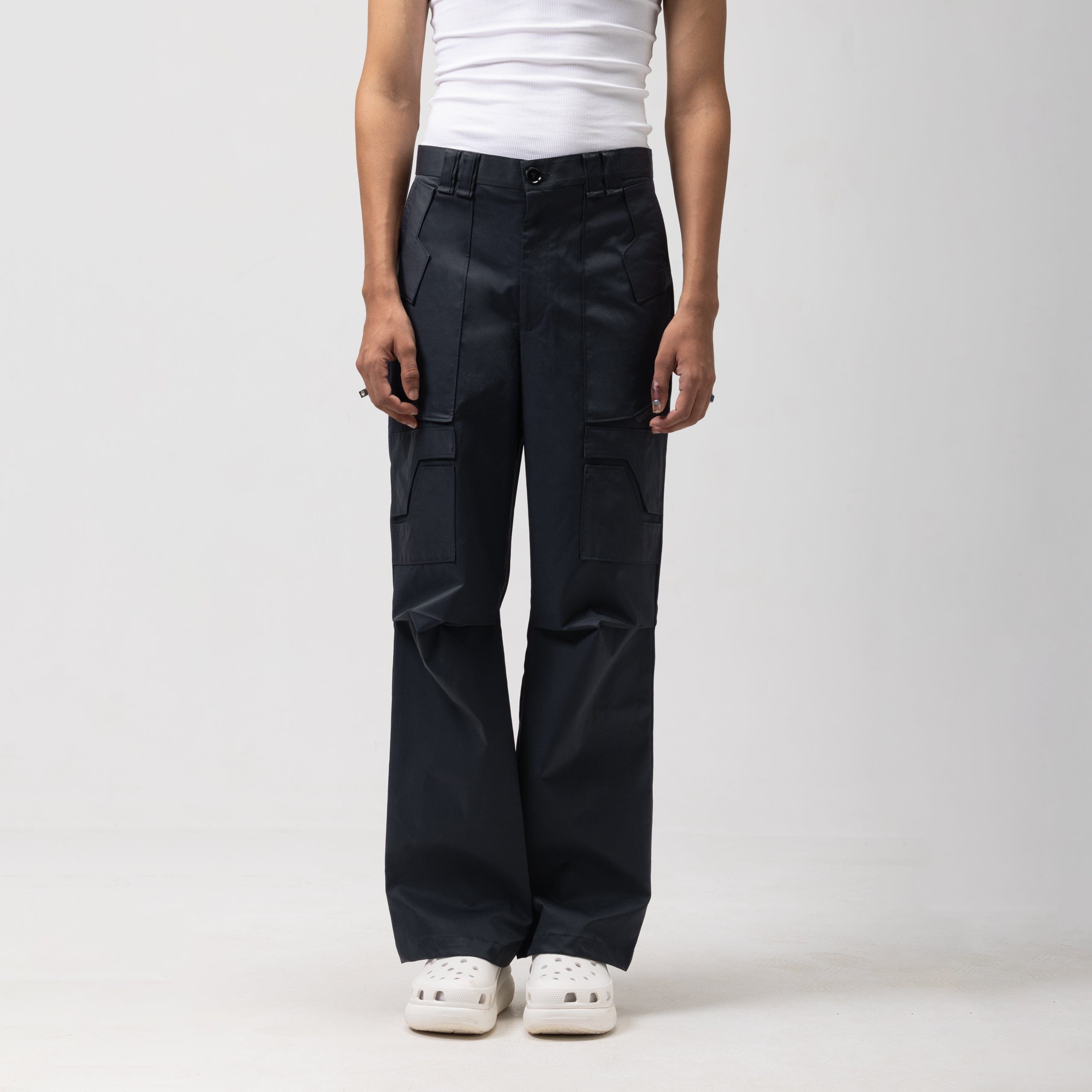 Warping Theories PATCH POCKET PARACHUTE PANTS - ONYX