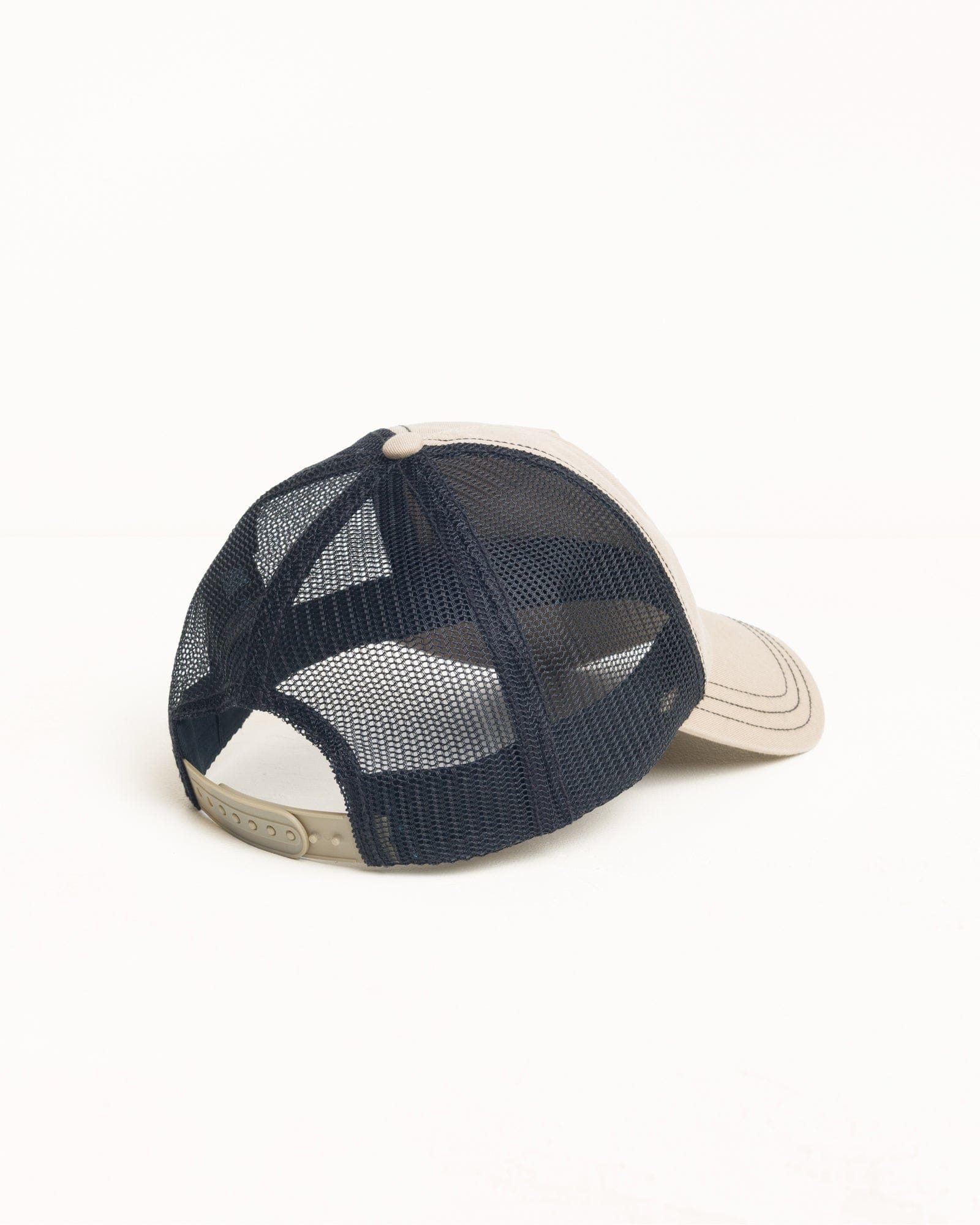 Stussy AU LP BEACH ROOTS TRUCKER CAP