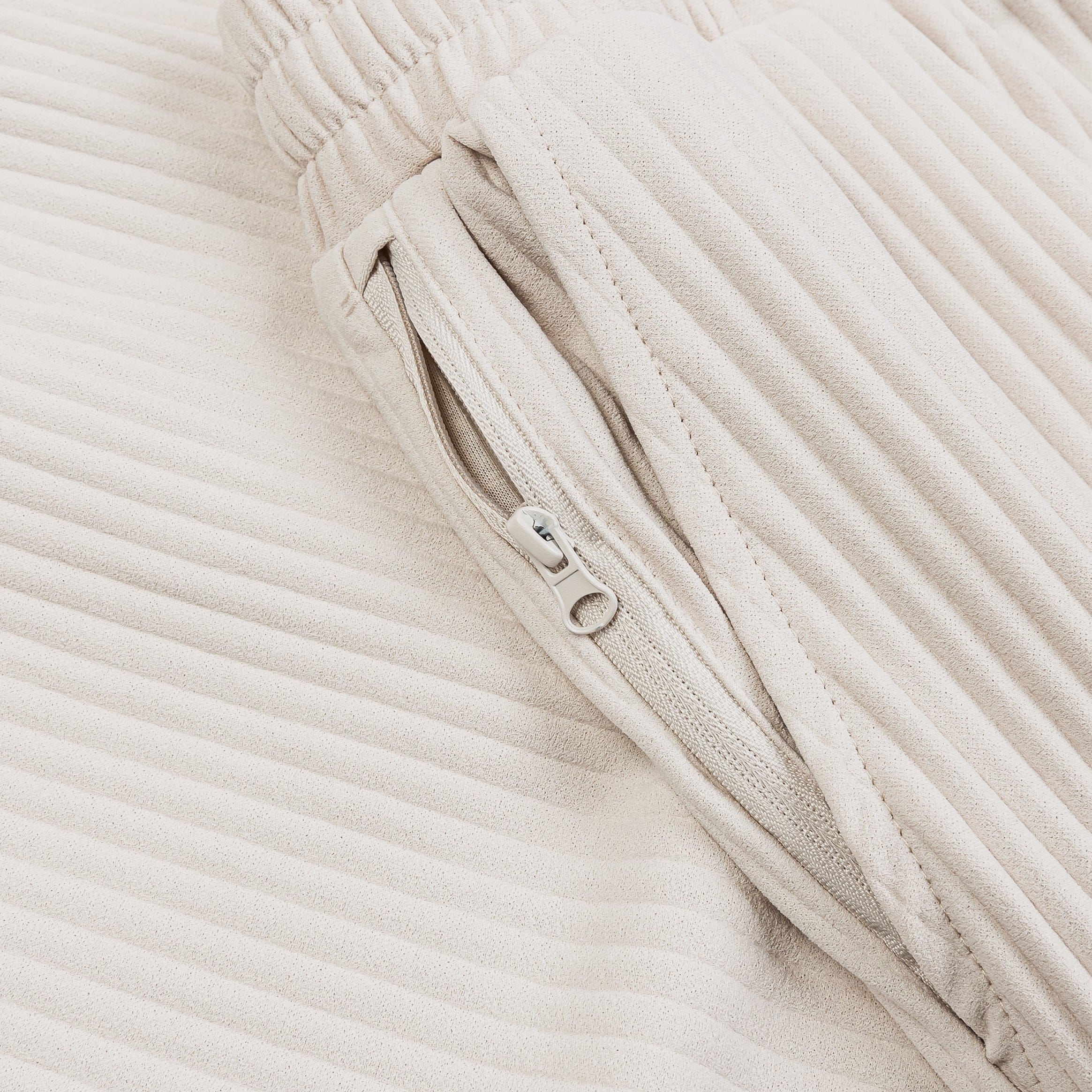 Maison Article Pleated Woven Mens Pants (Cream)
