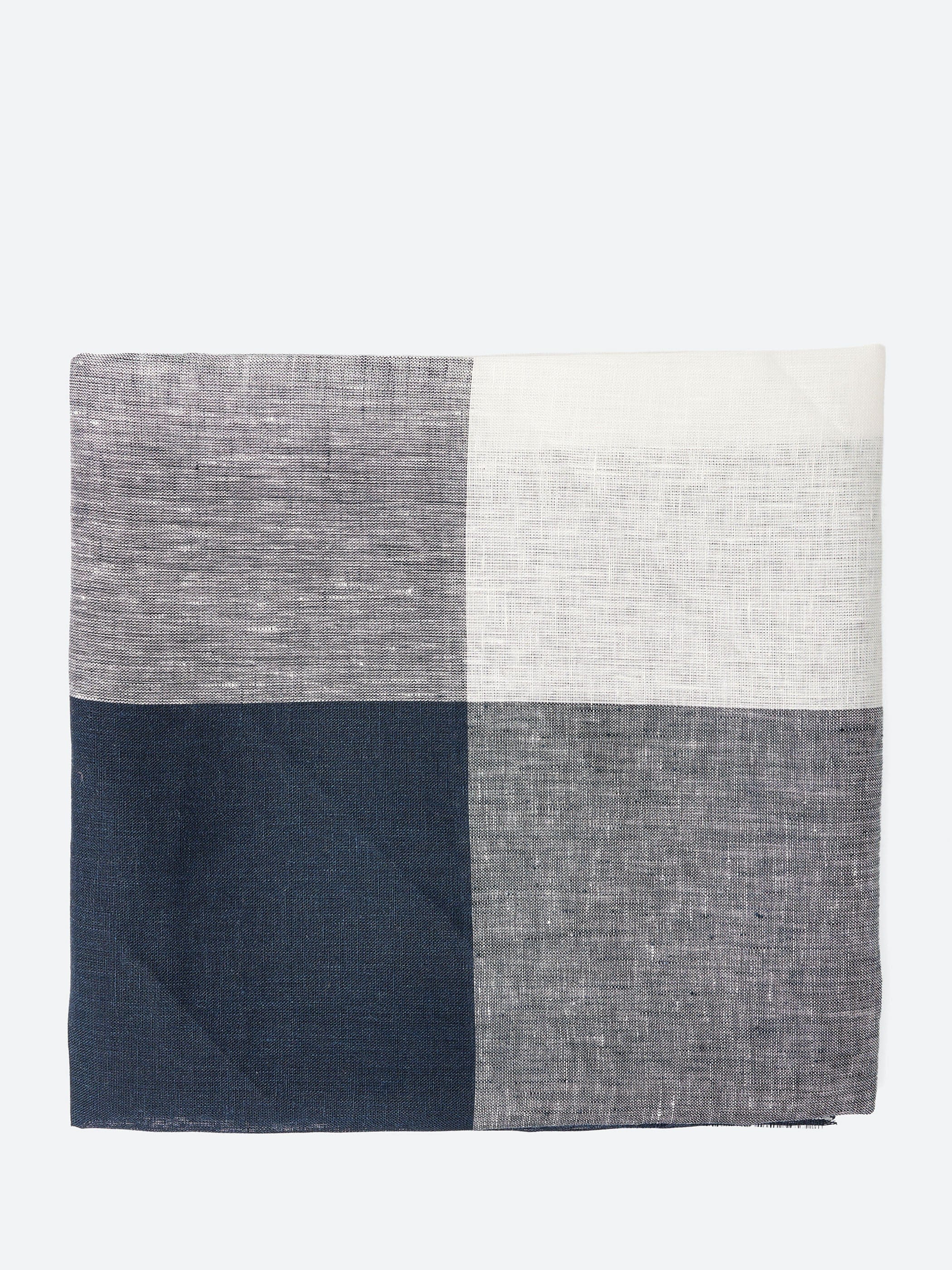 A Punto B P2073 Square Scarf