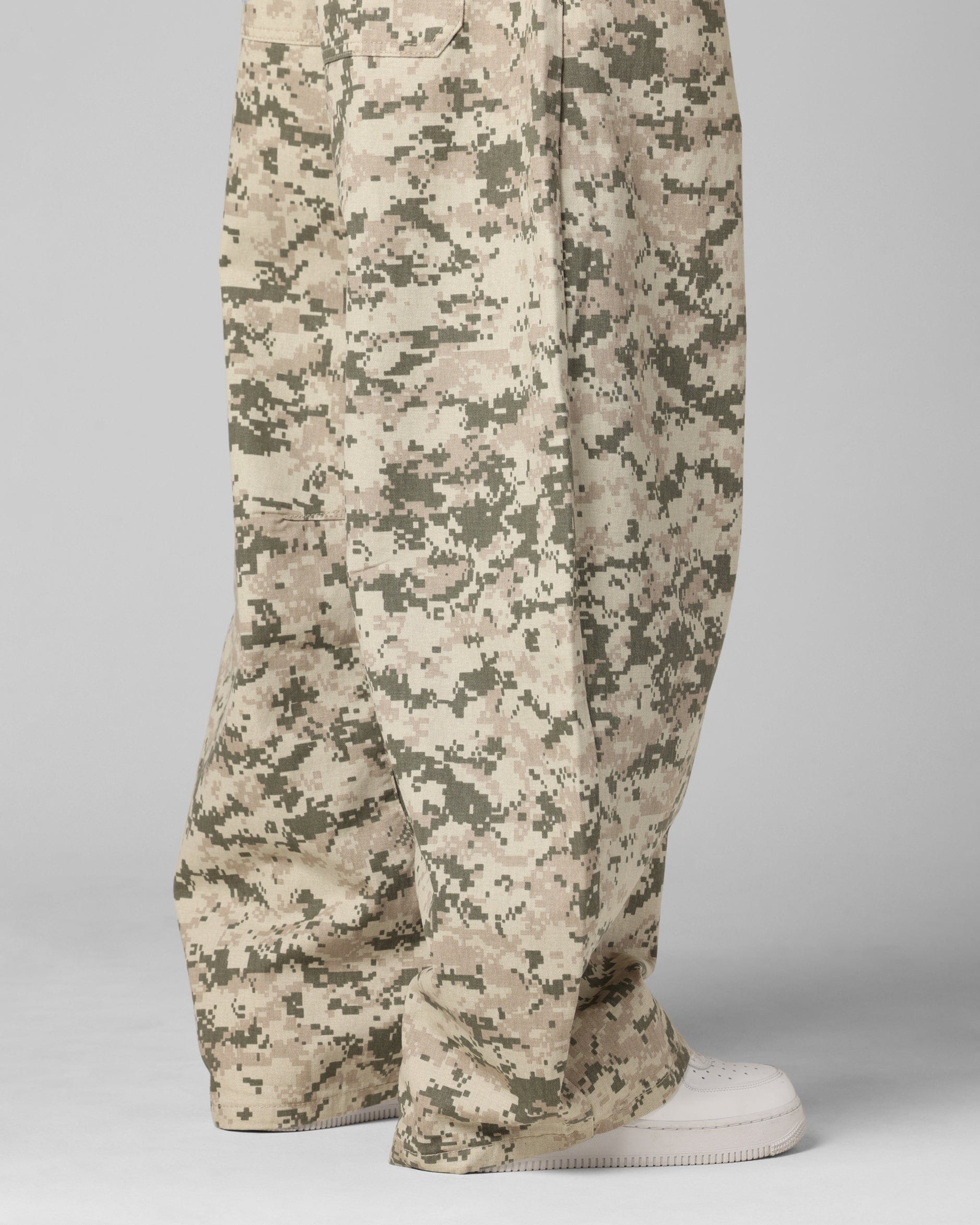 Loiter F - 16 Balloon Jeans Digi Camo