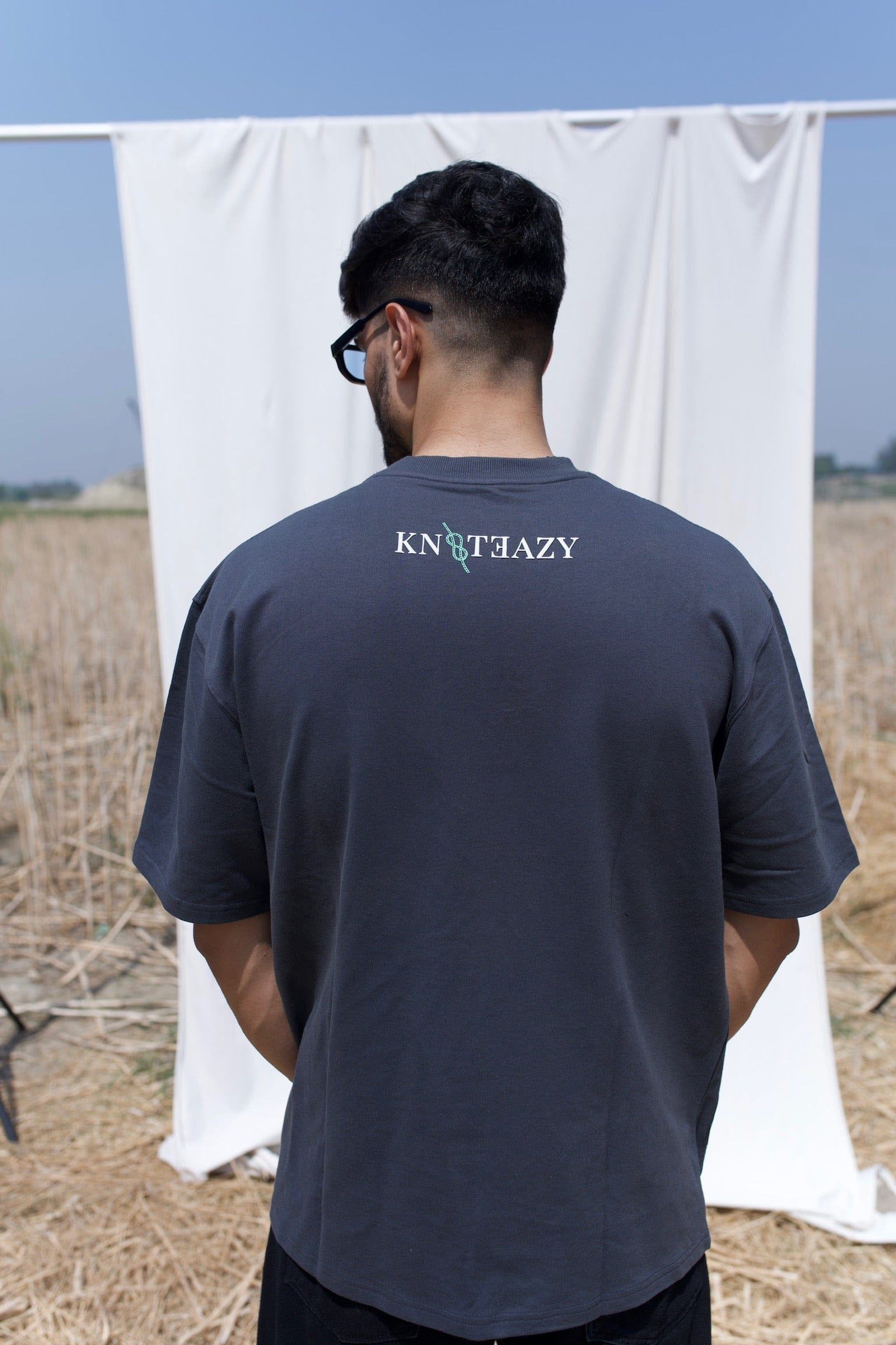Knoteazy CHIVALRY IS DEAD