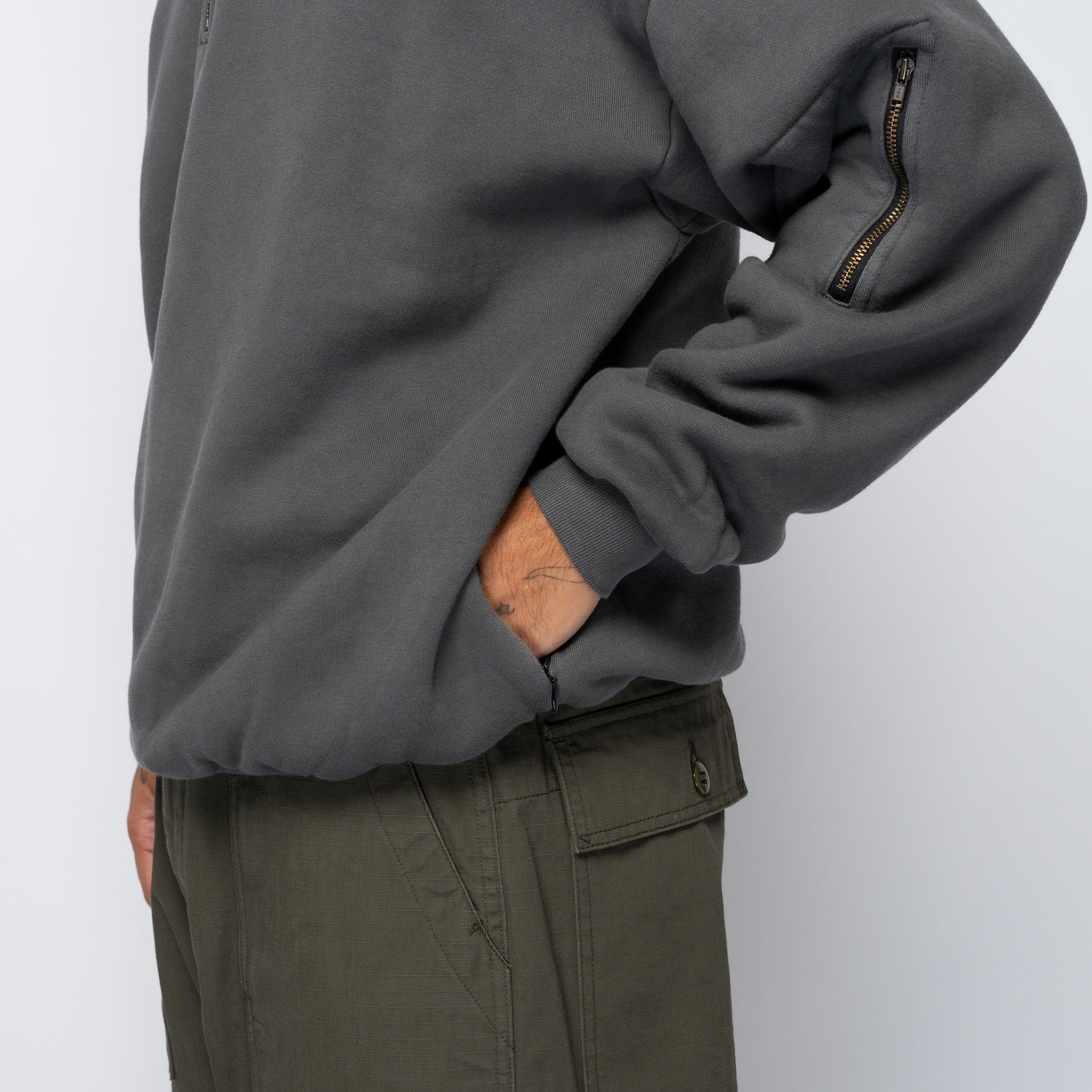 Is-Ness Pig Dyed Zip Sweat Black 1007AWCS04