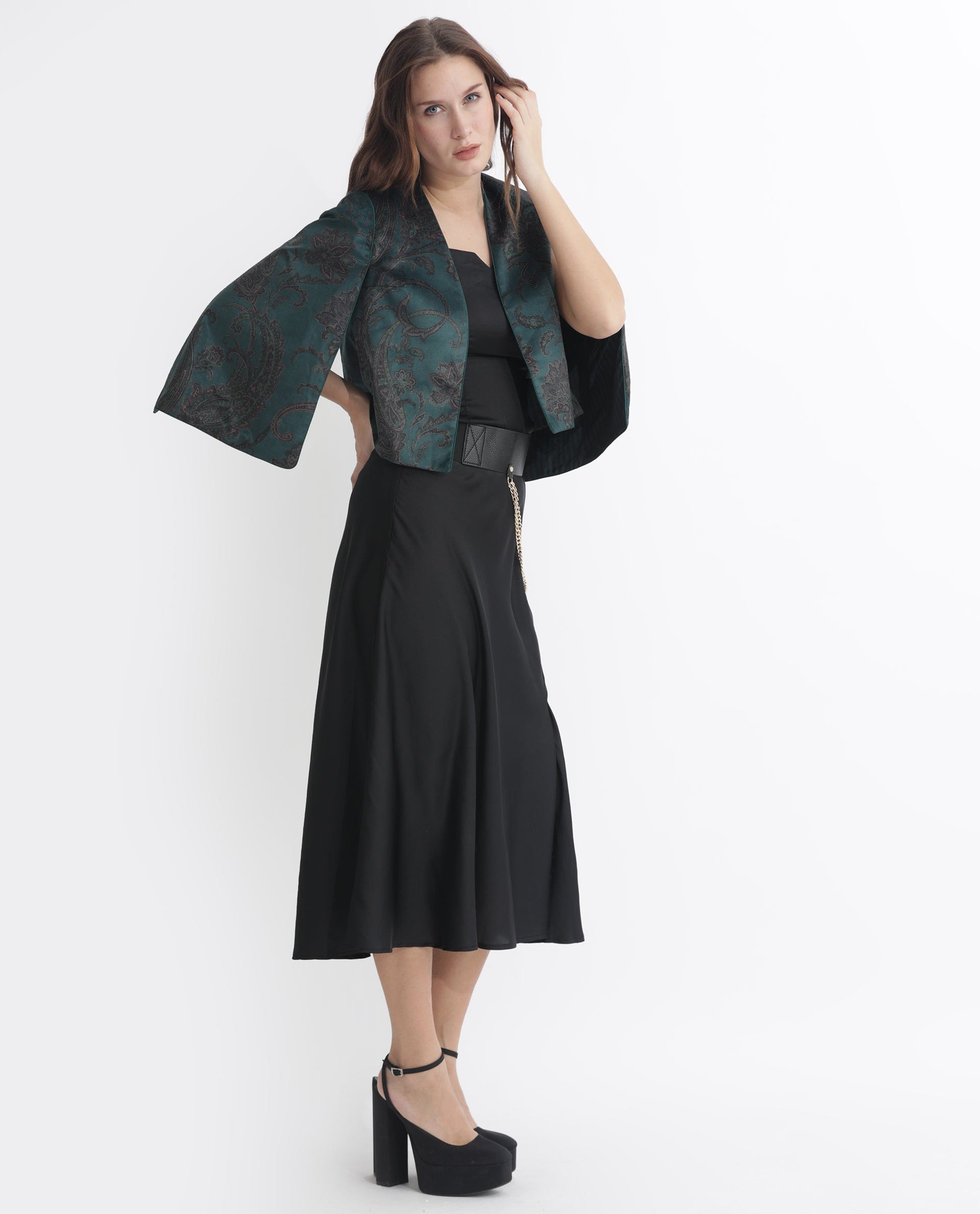 Rareism Women's Elani Green Polyester Blend Collarless Floral Print Cape Sleeve Regular Fit Shrug