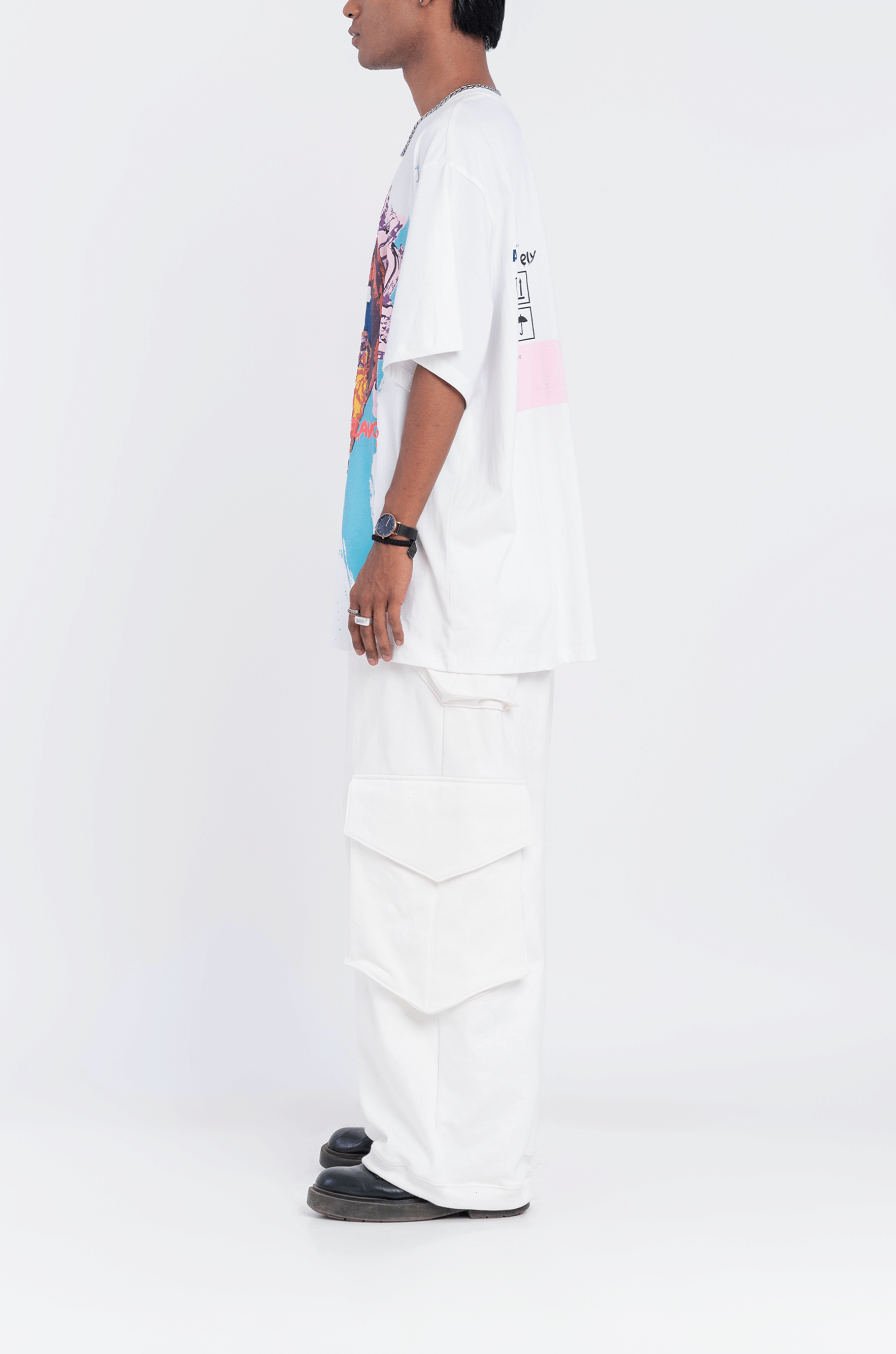 WHITE* 8 Billion Flavours' T - Shirt (White)