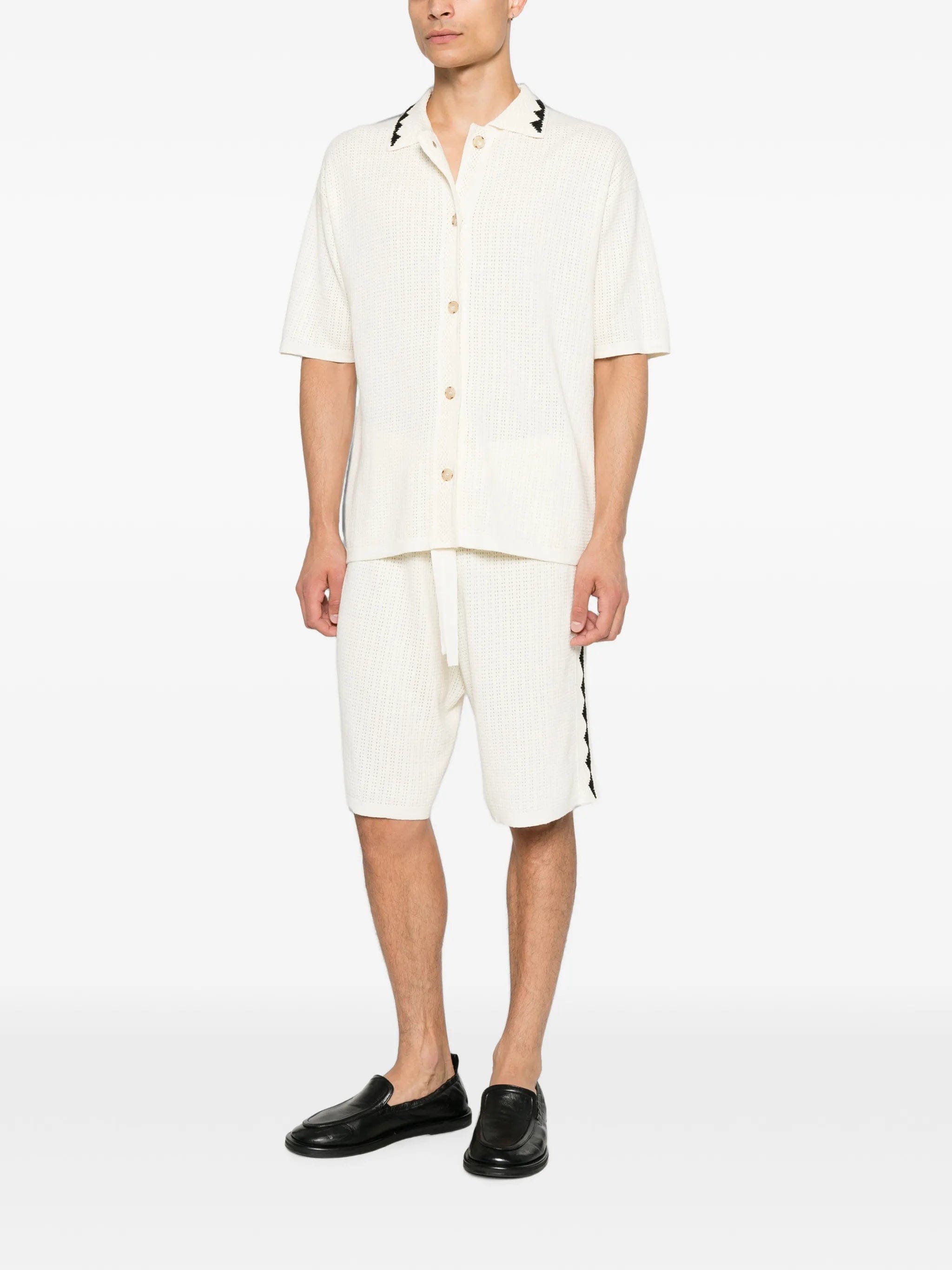 Commas triangle - embroidered shorts