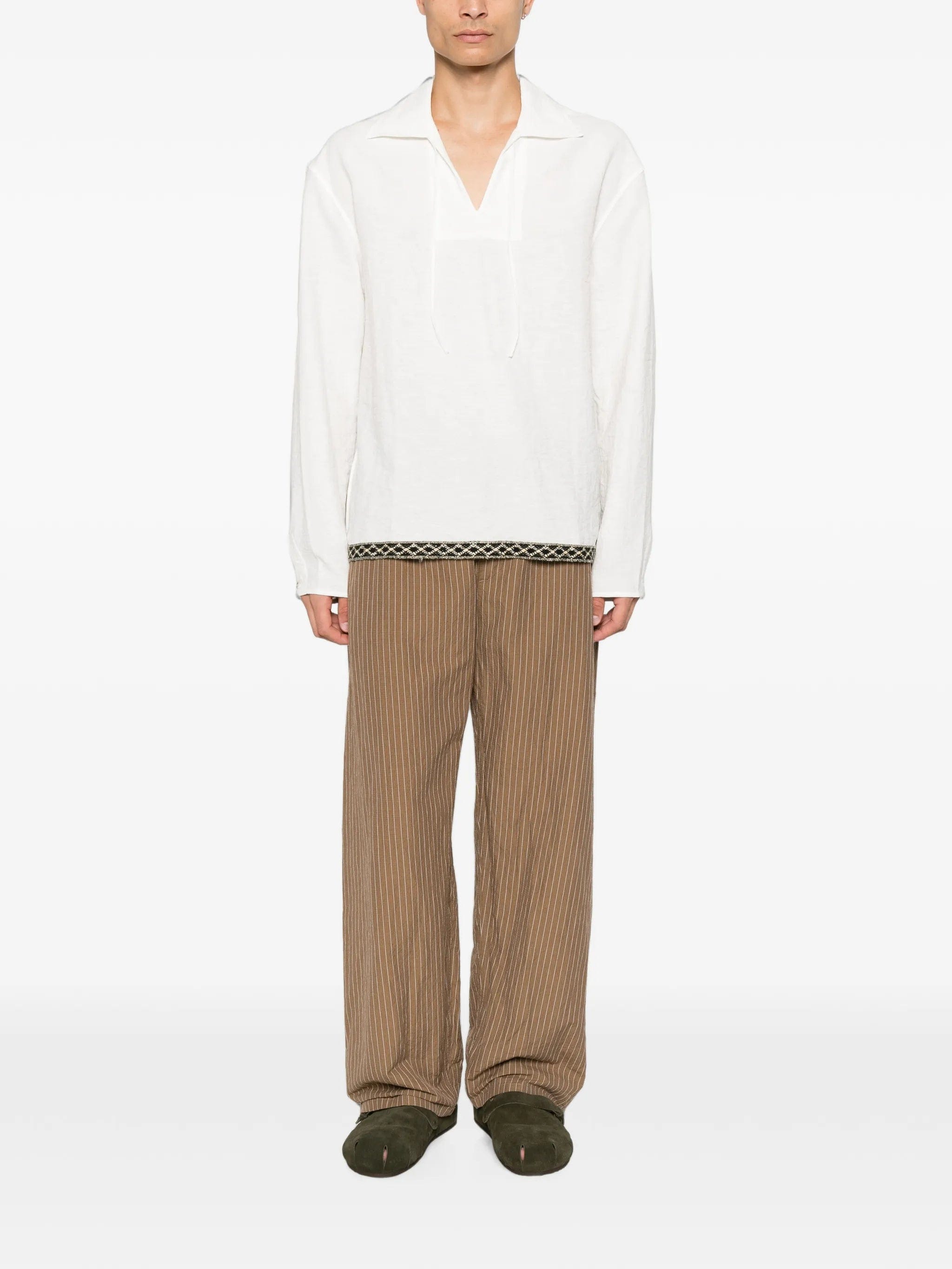Commas embroidered - trim front - tie shirt