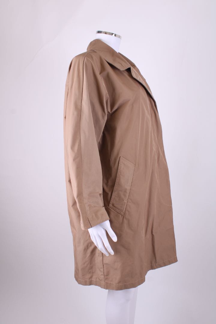 Oofwear THE Shapes LAB Rain Mac Coat Beige M