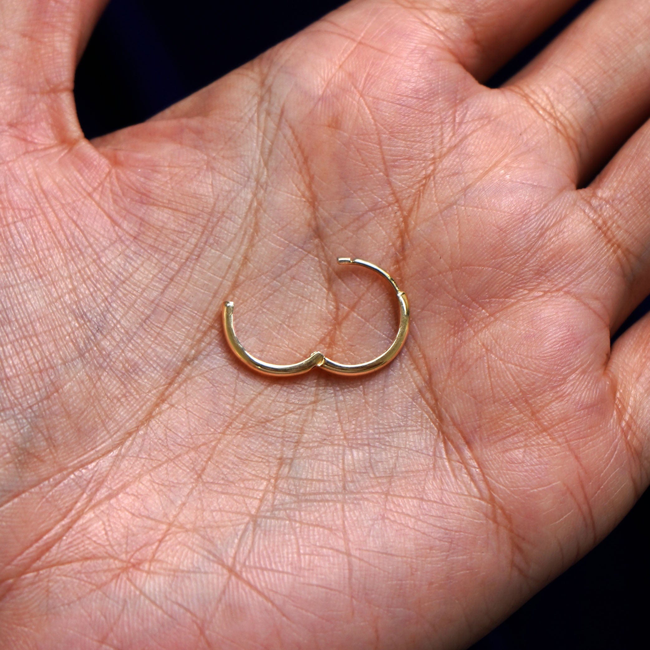 Automic Gold Studio Medium Curvy Huggie Hoops