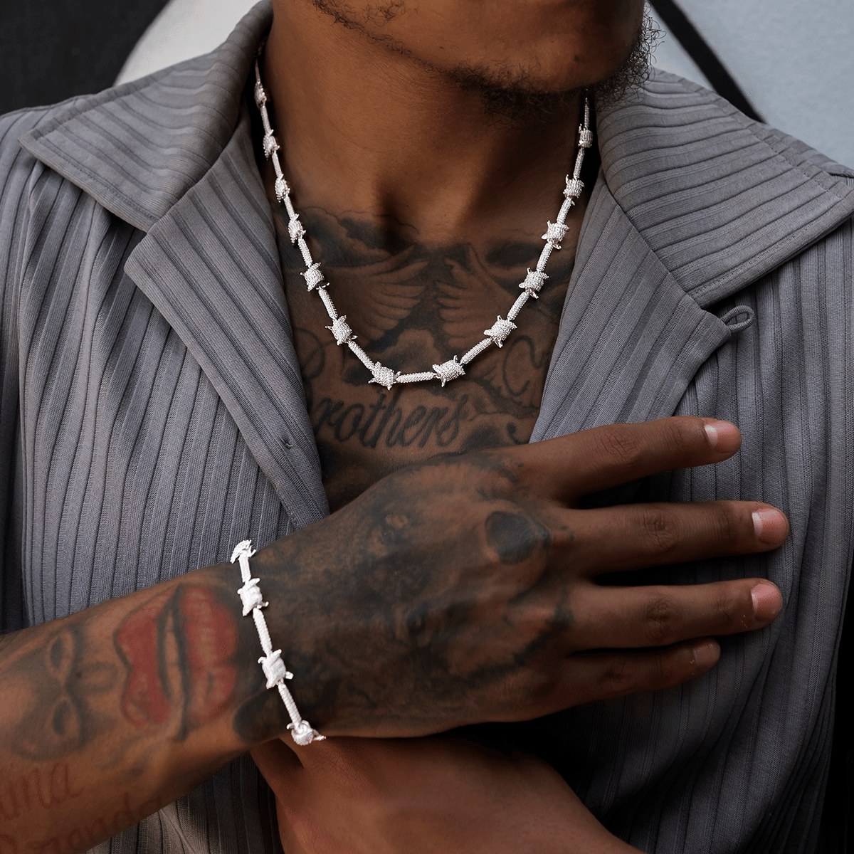 GLD Men Iced Barbed Wire Chain + Bracelet Bundle in White Gold