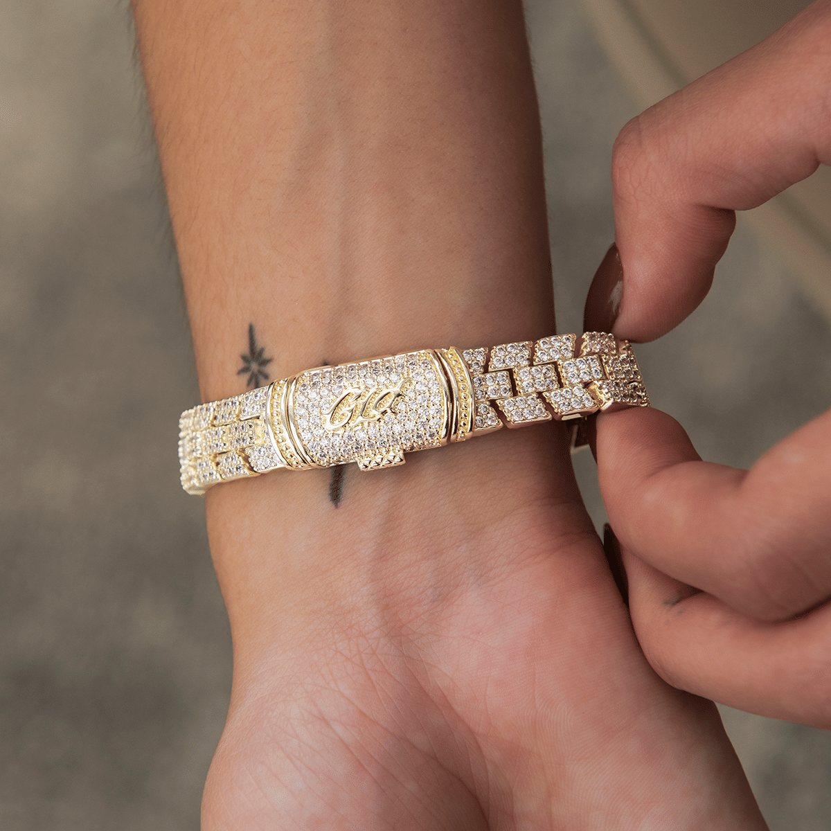 GLD Women Diamond Spine Necklace + Bracelet Bundle in Yellow Gold